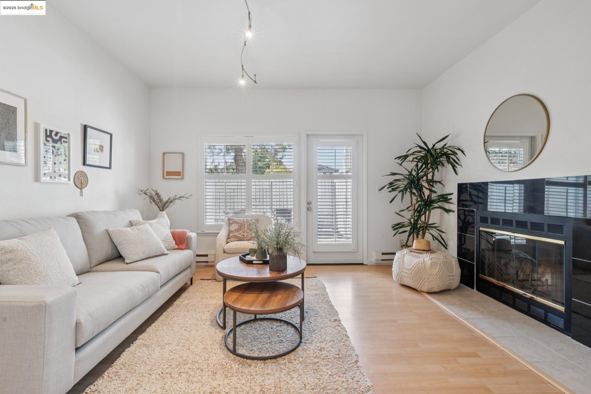 27 Bayside Ct