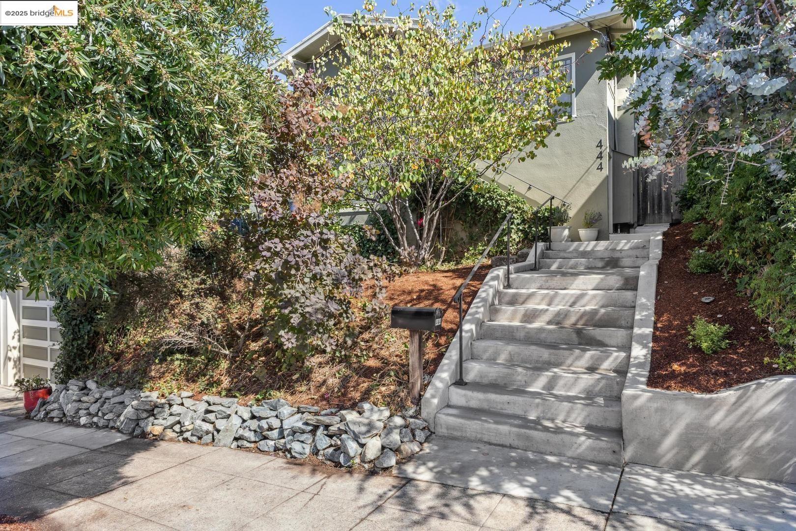 444 Newton AVE