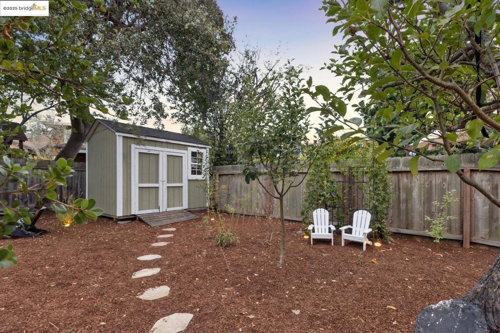 444 Newton AVE