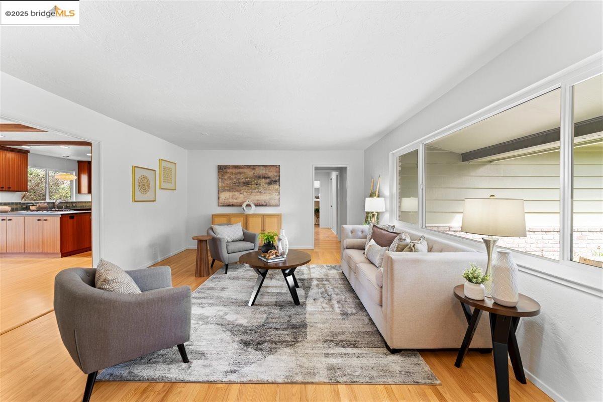 1123 Farragut Dr