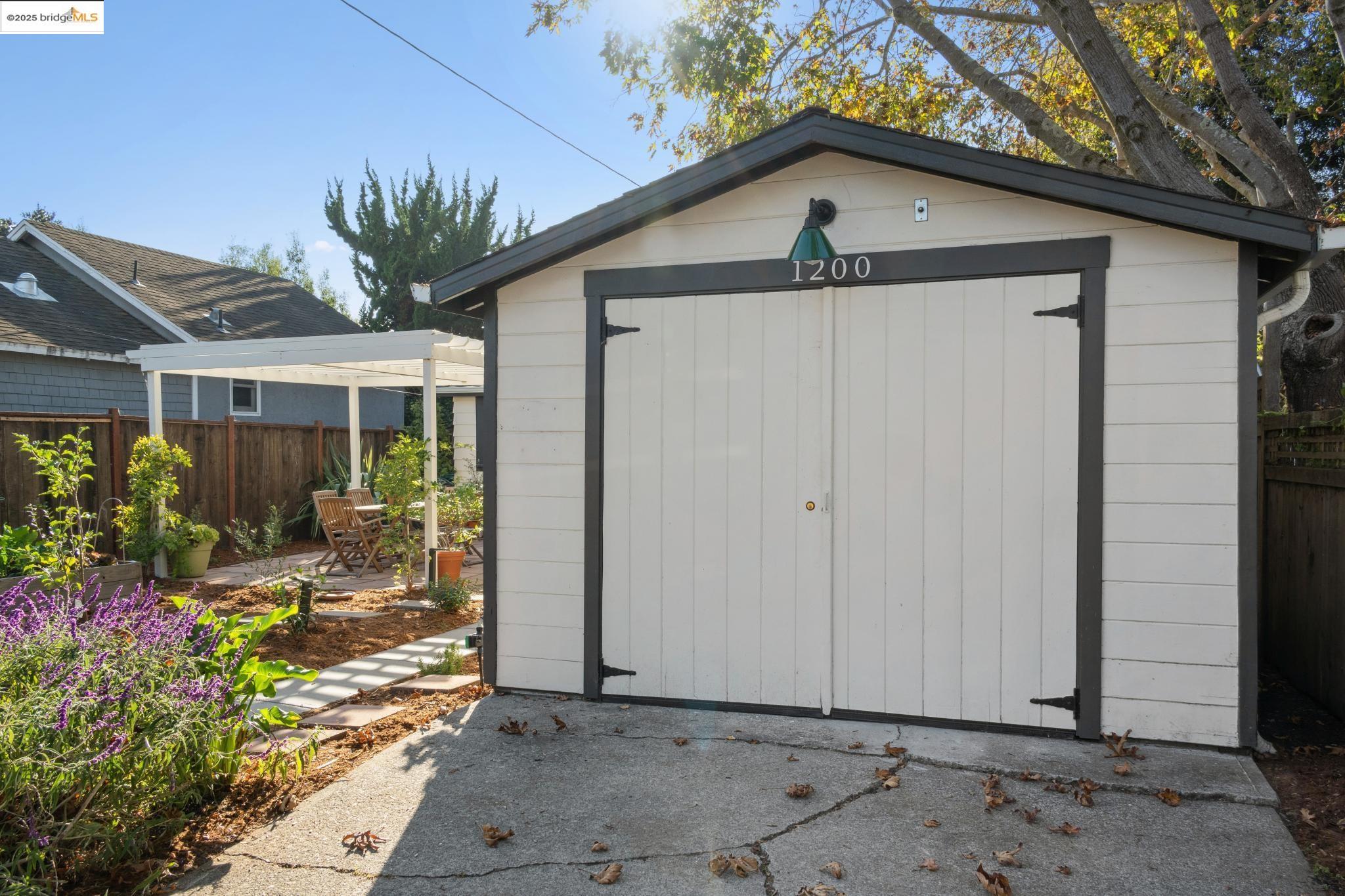 1200 Cornell Ave