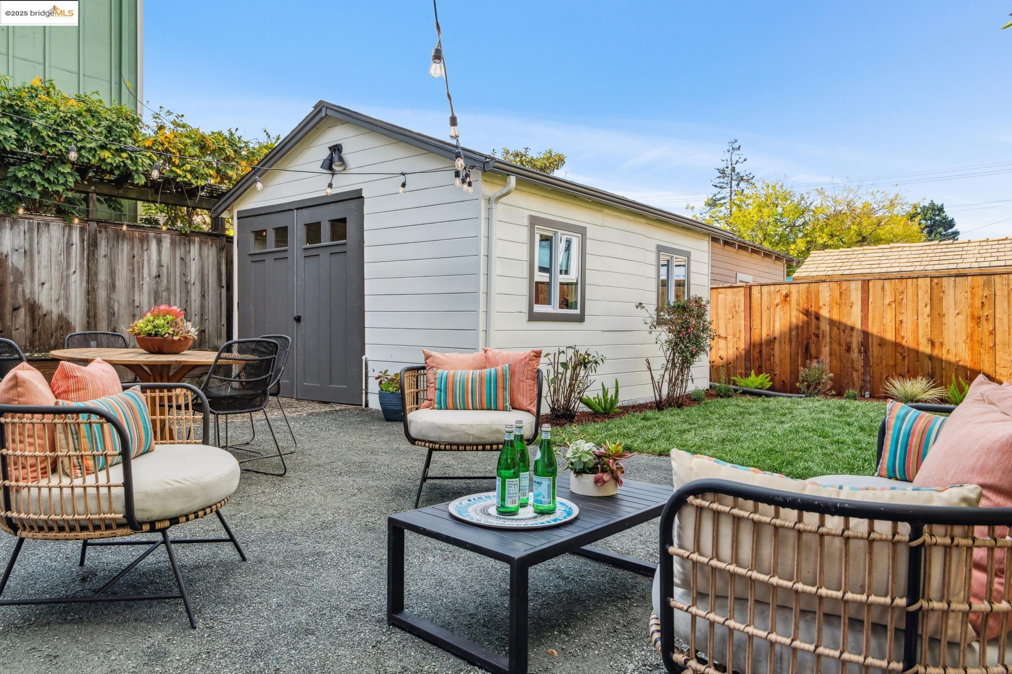 734 Ensenada Ave
