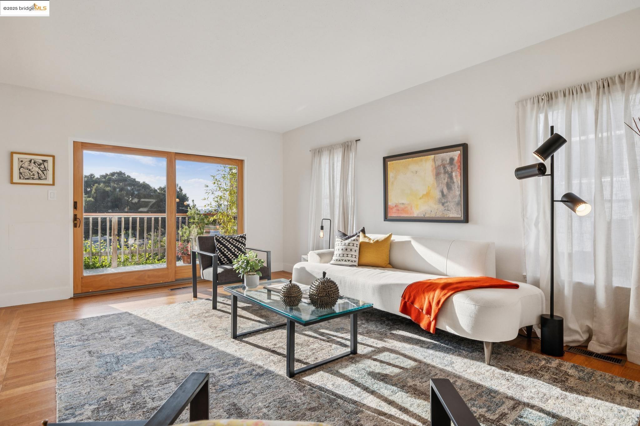 608 Colusa Ave