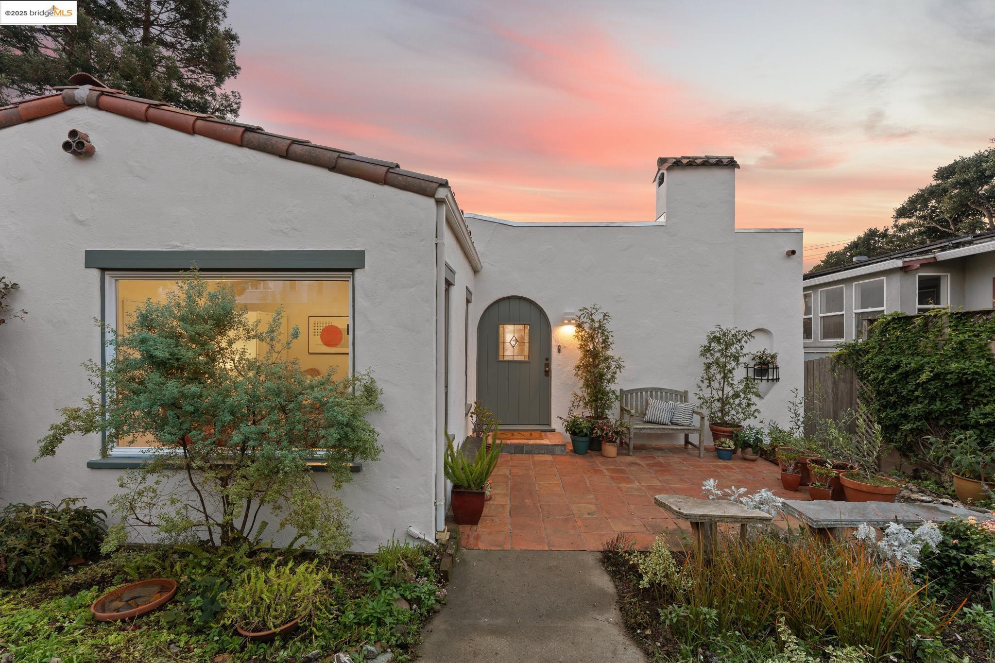 608 Colusa Ave