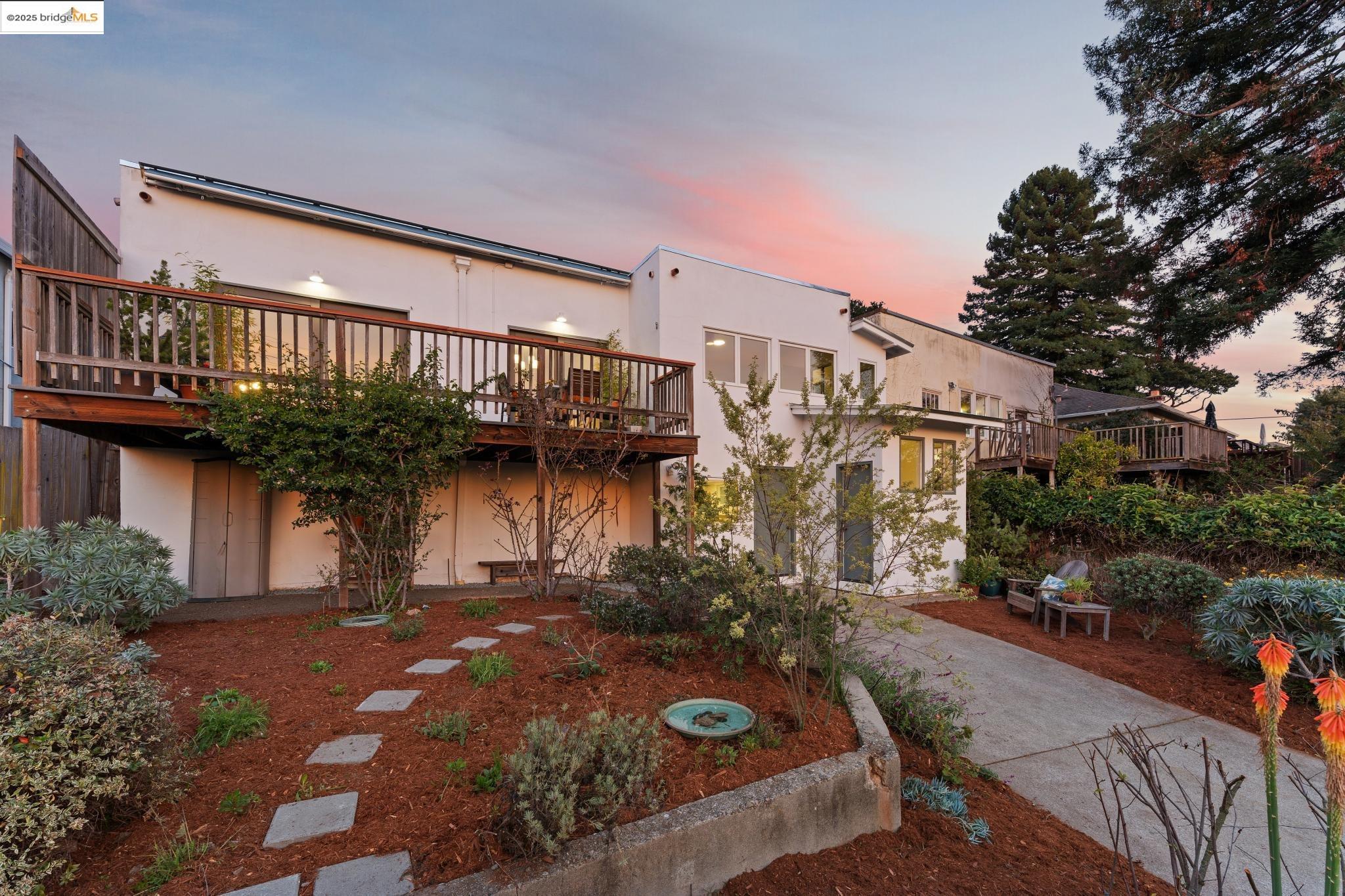 608 Colusa Ave