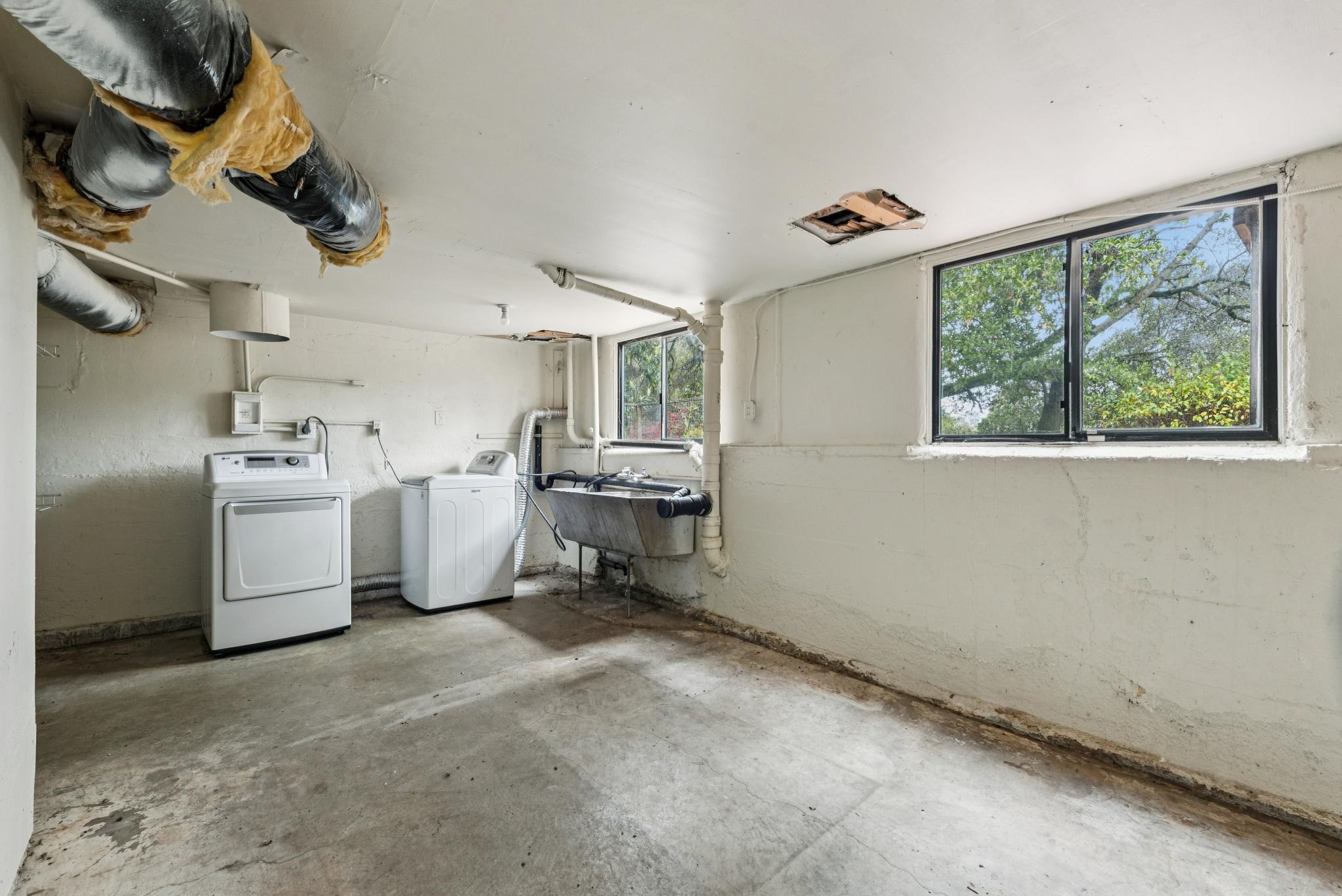 3655 Calafia Ave