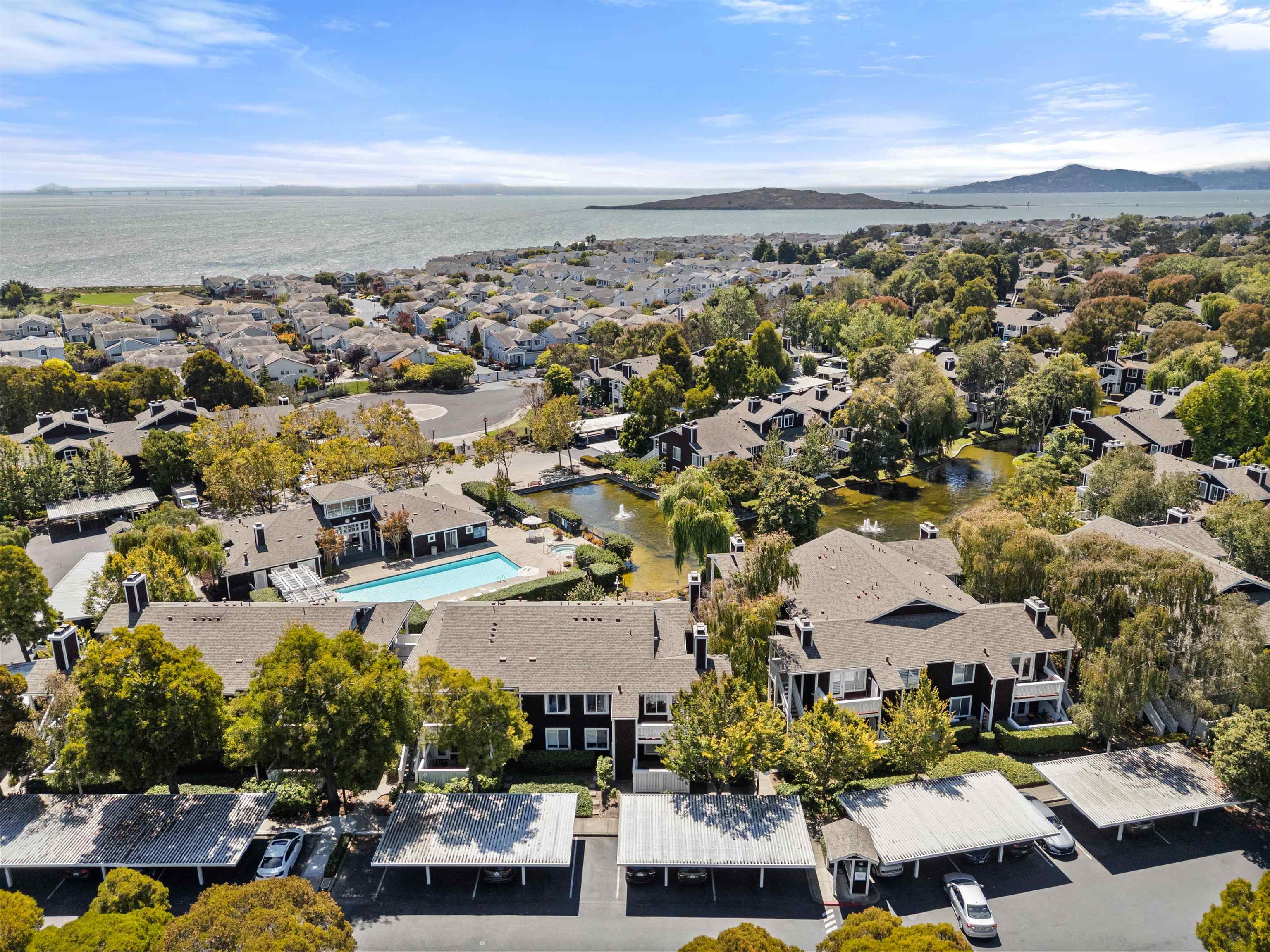 166 Bayside Ct