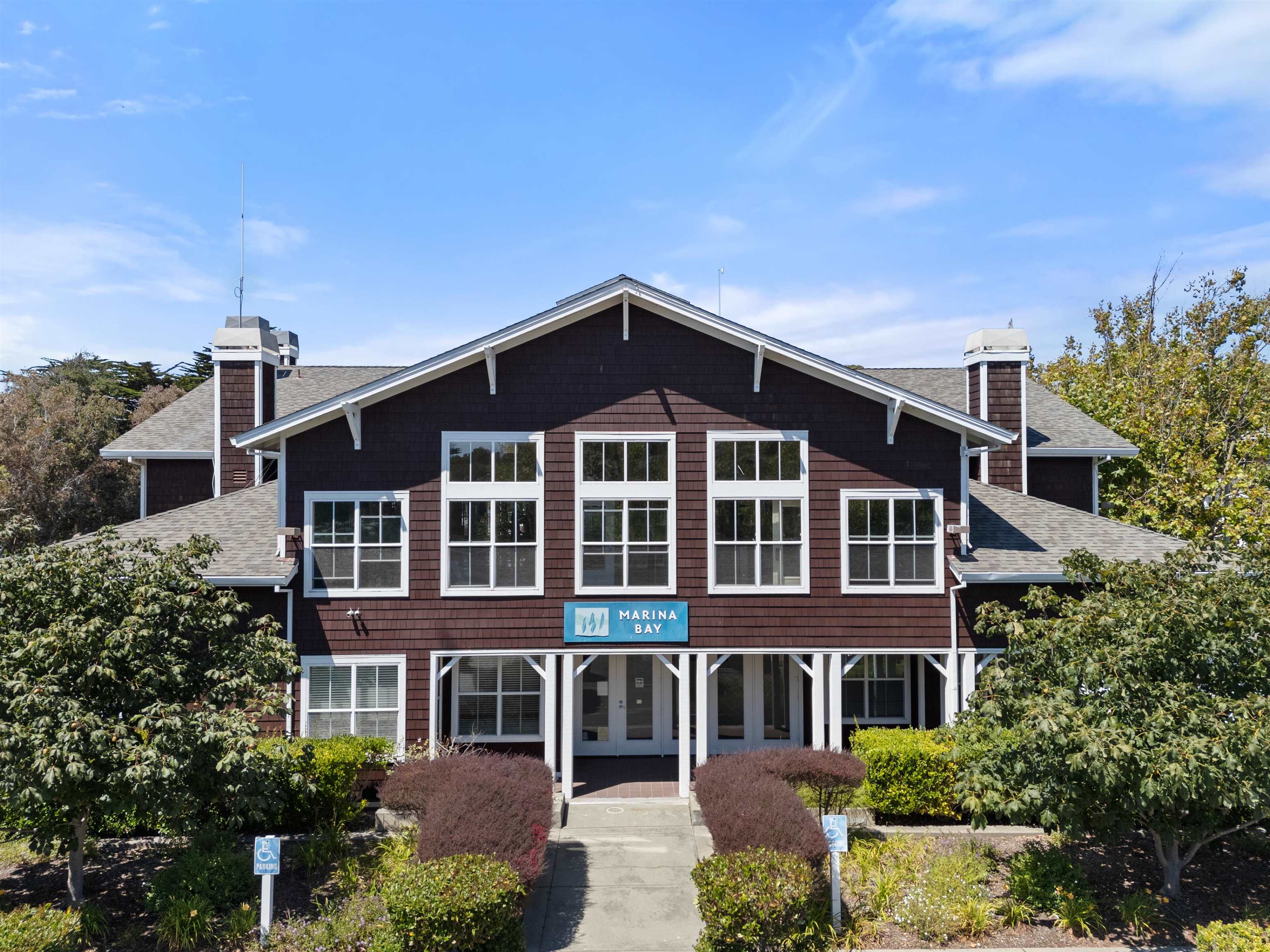 166 Bayside Ct