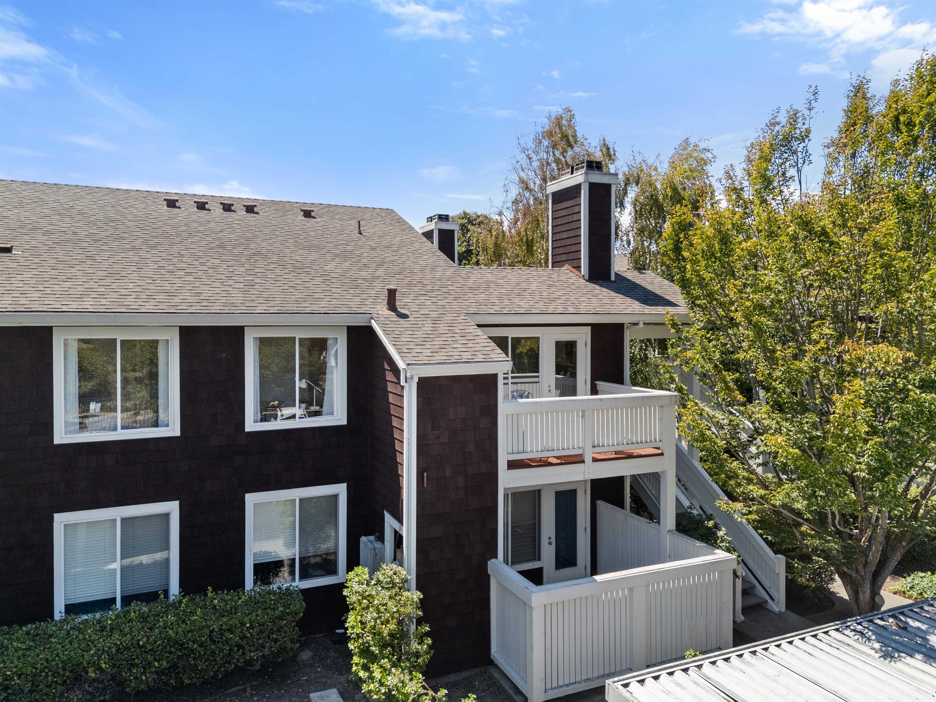 166 Bayside Ct