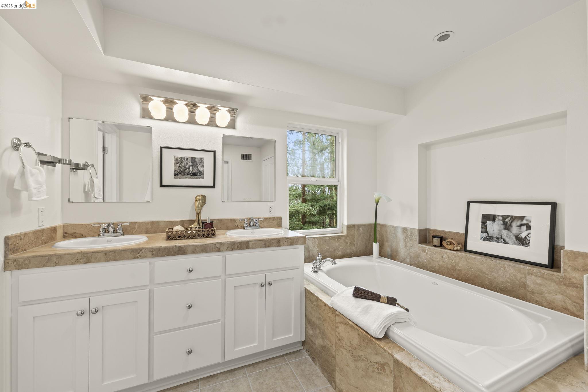 2 Cortez Ct