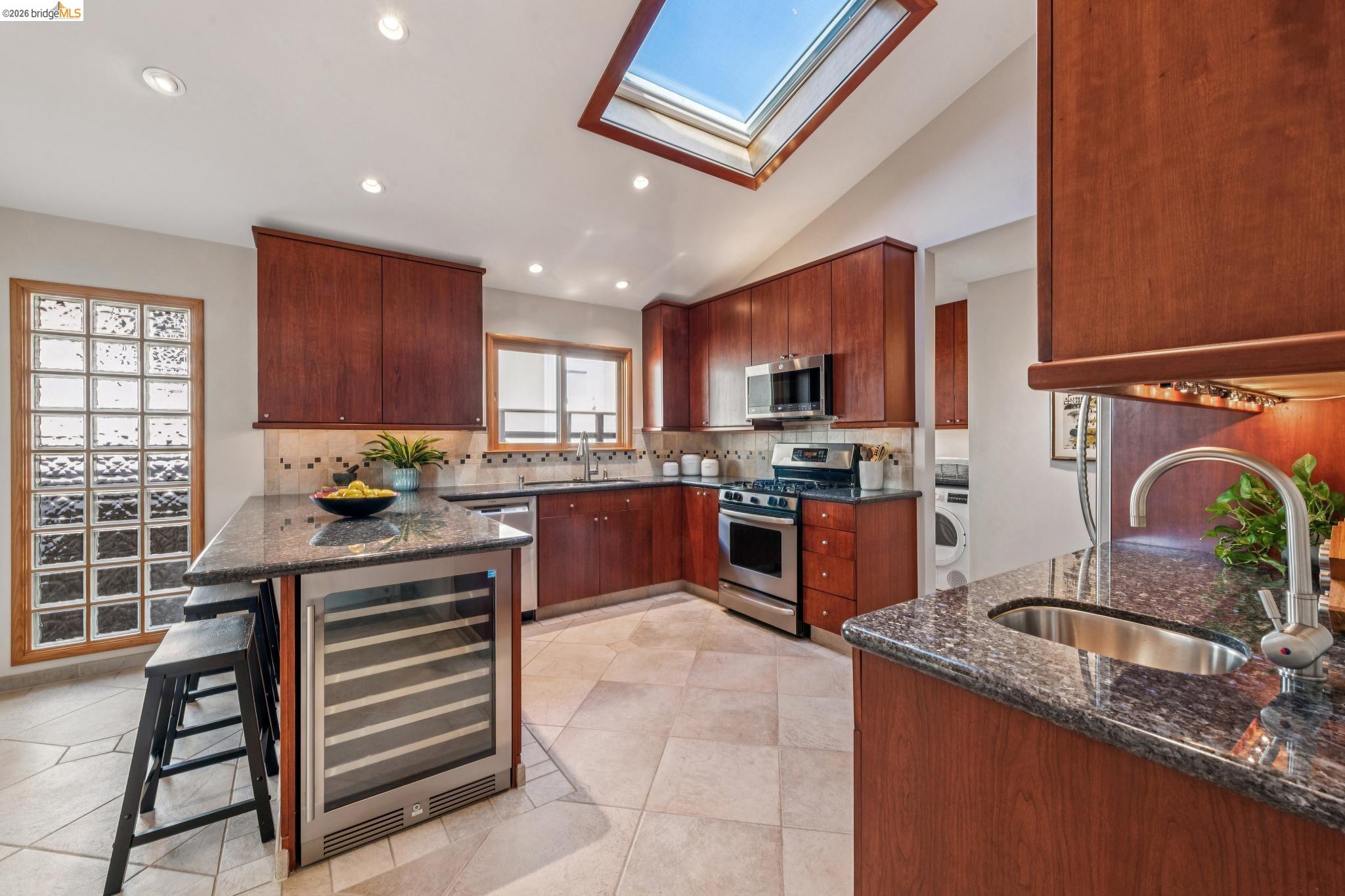 105 Arlington Ave