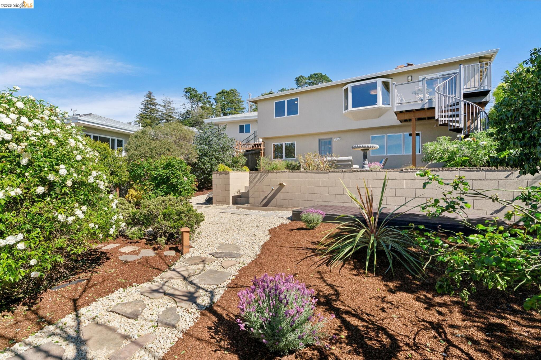 2729 Del Monte Ave