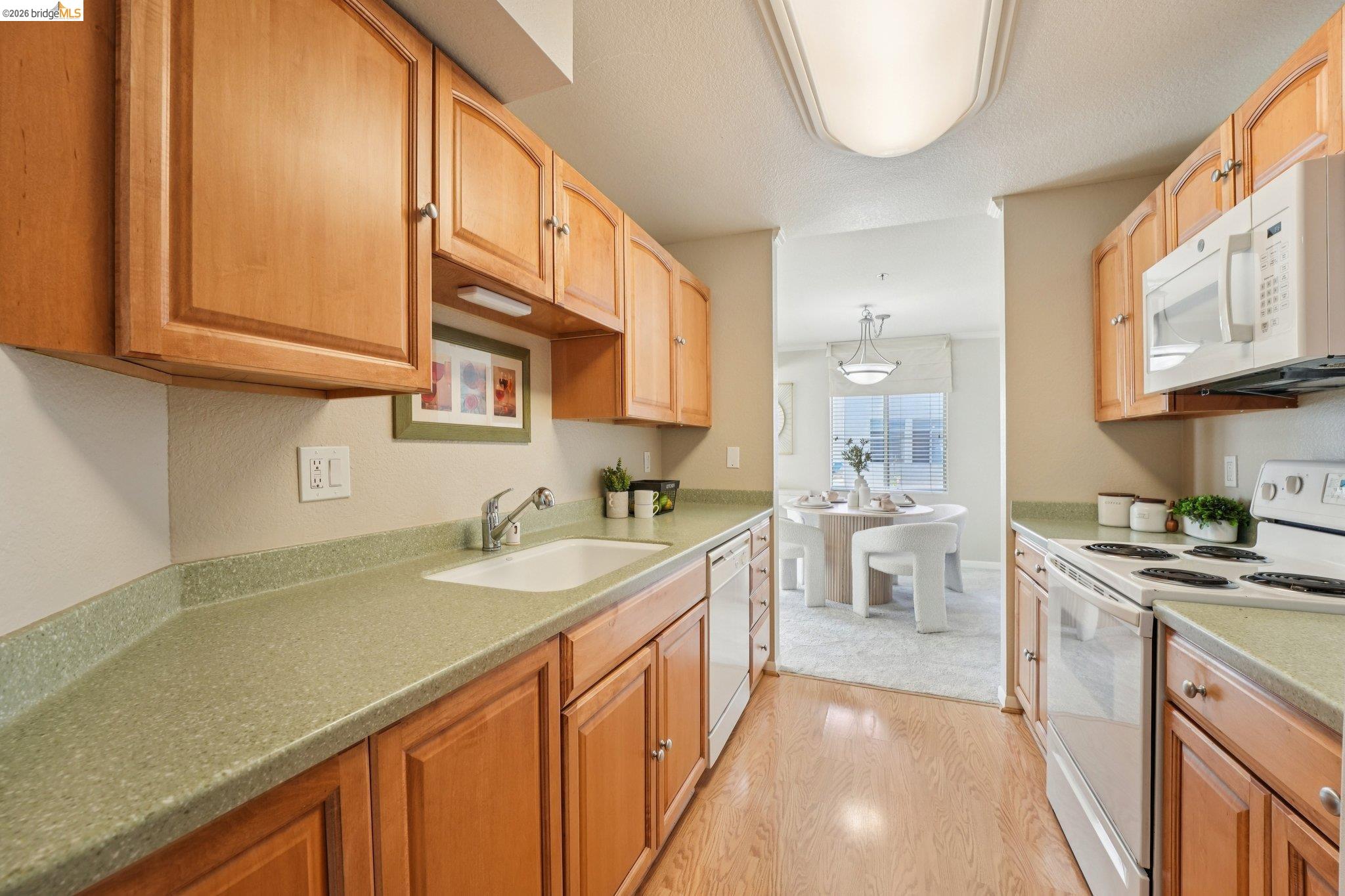 535 Pierce St # 3216