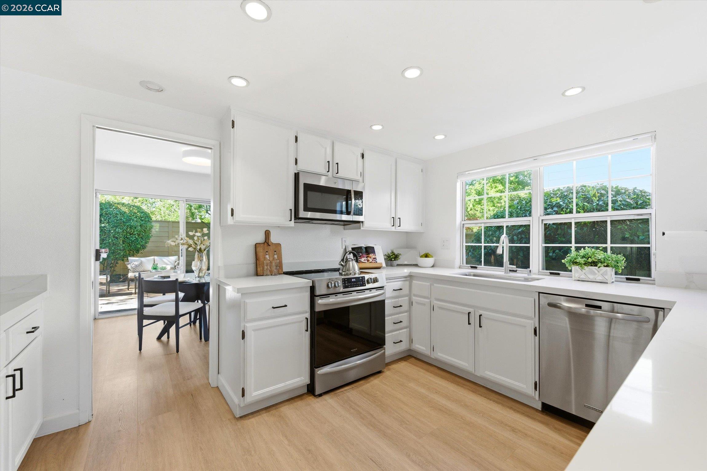 1905 Stratton Circle