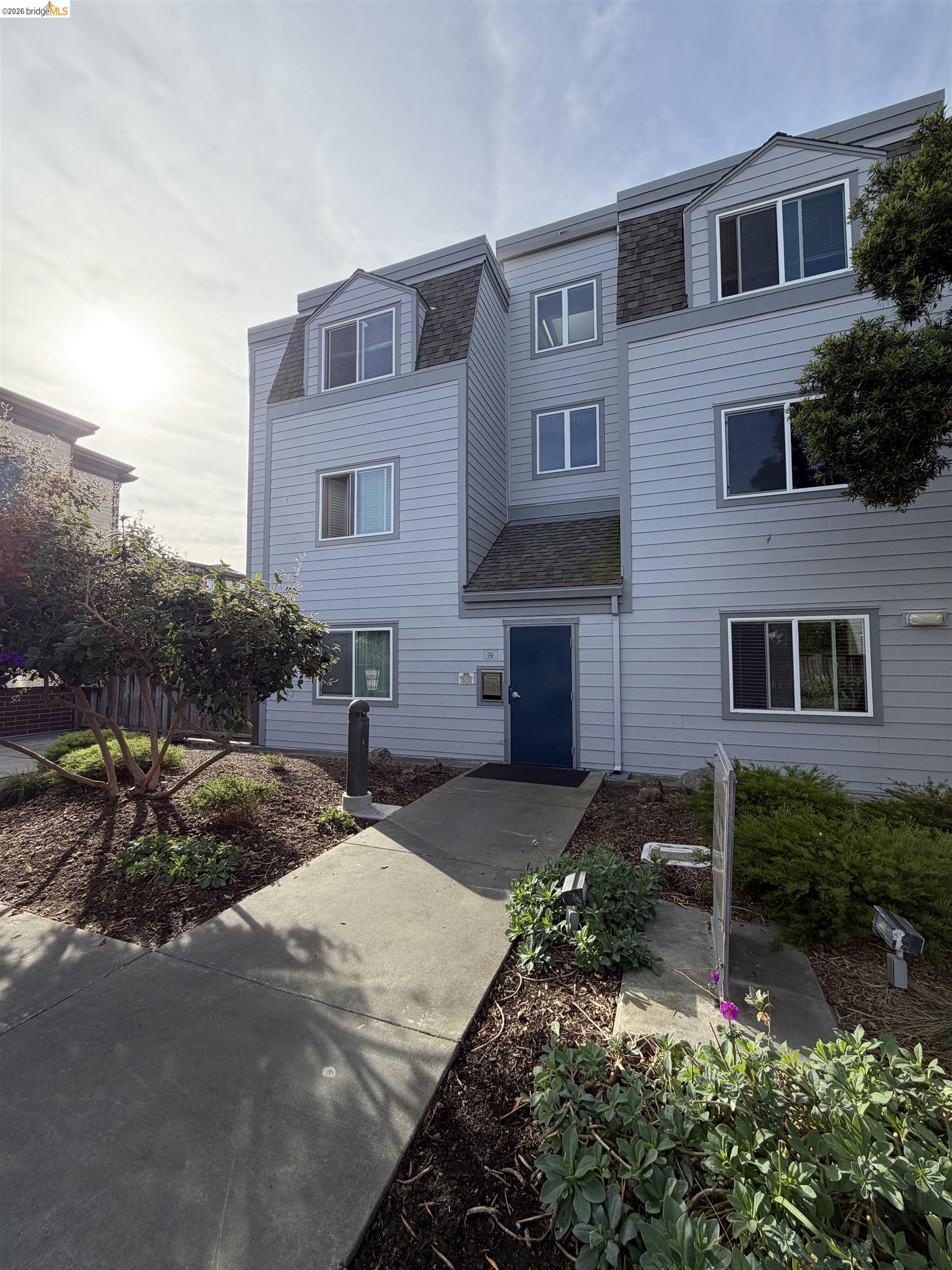 6400 Christie Ave # 4124