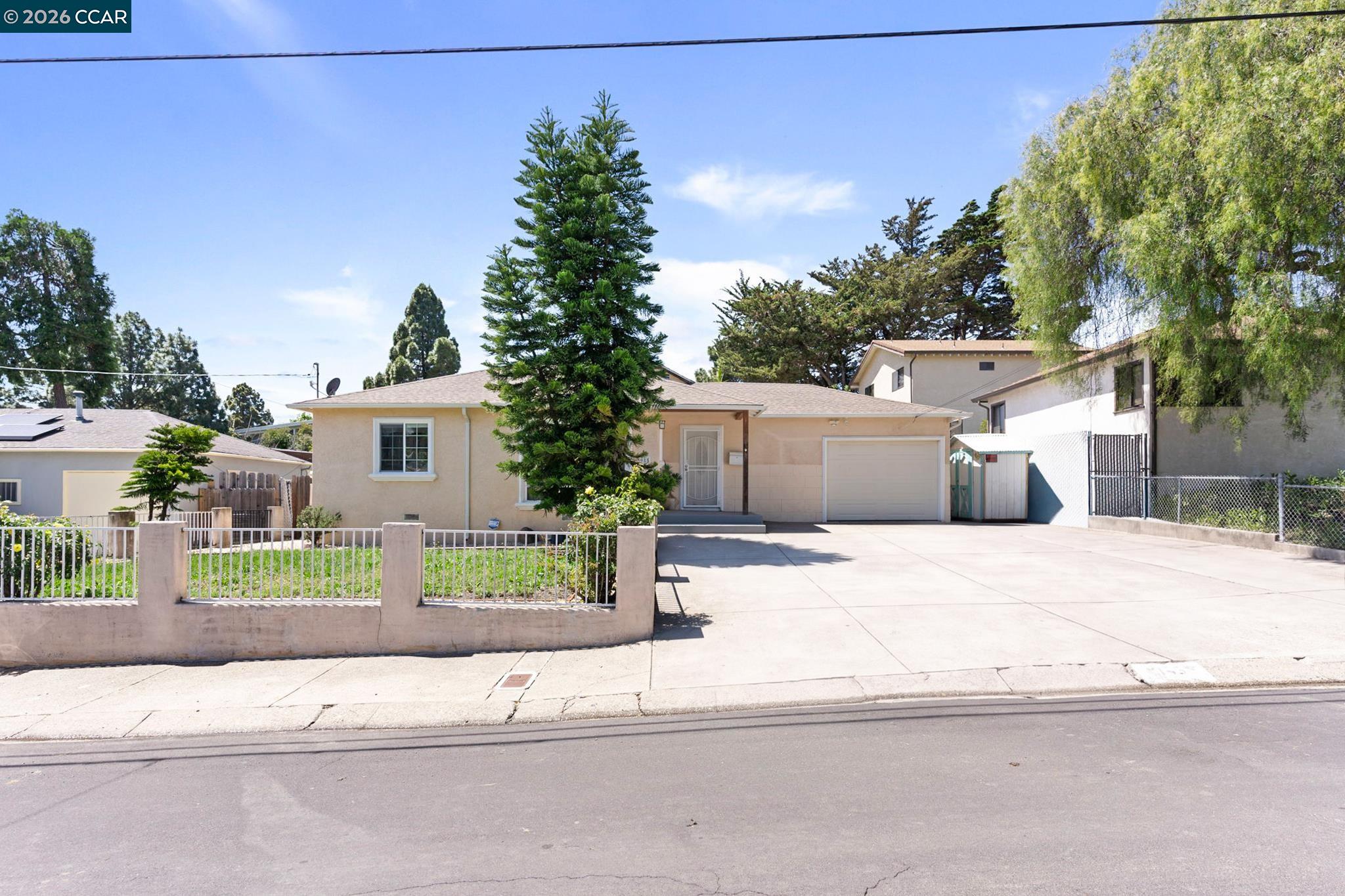 985 Mitchell Way