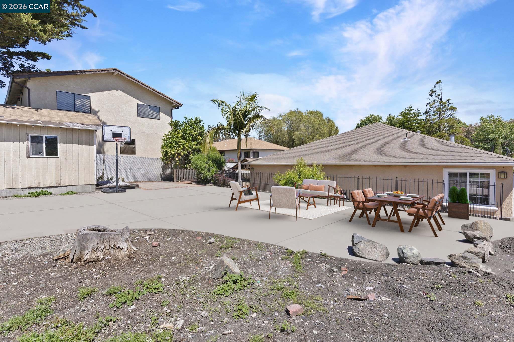 985 Mitchell Way