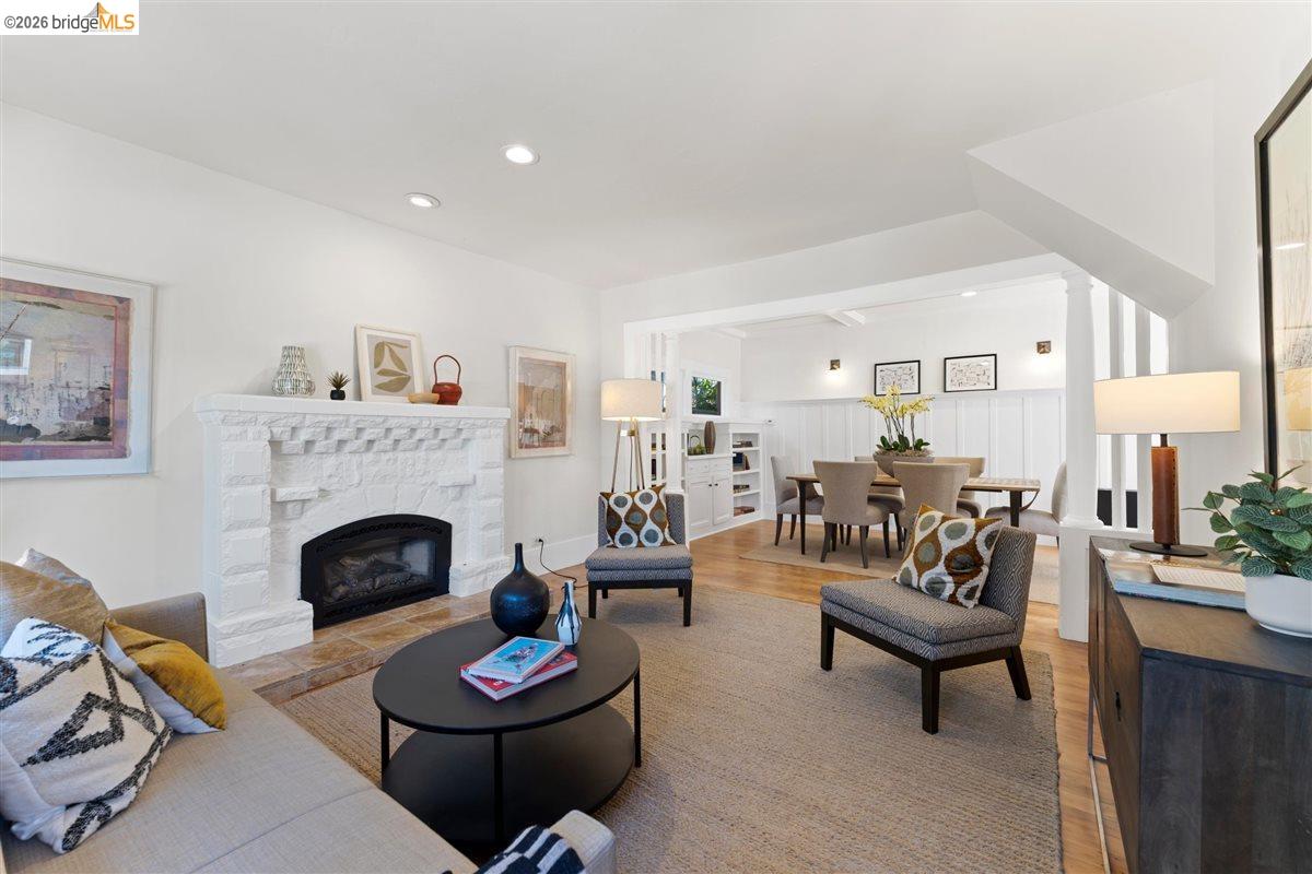 5332 Locksley Ave