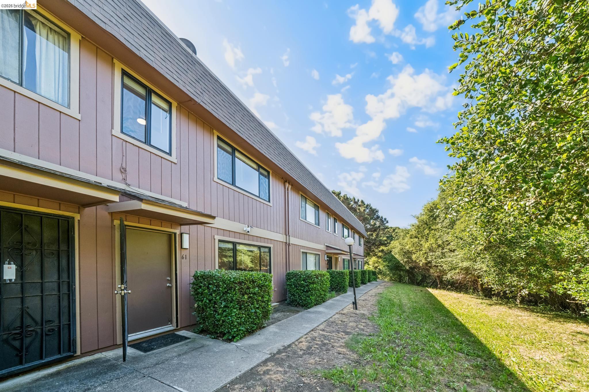 61 Parkview Ter