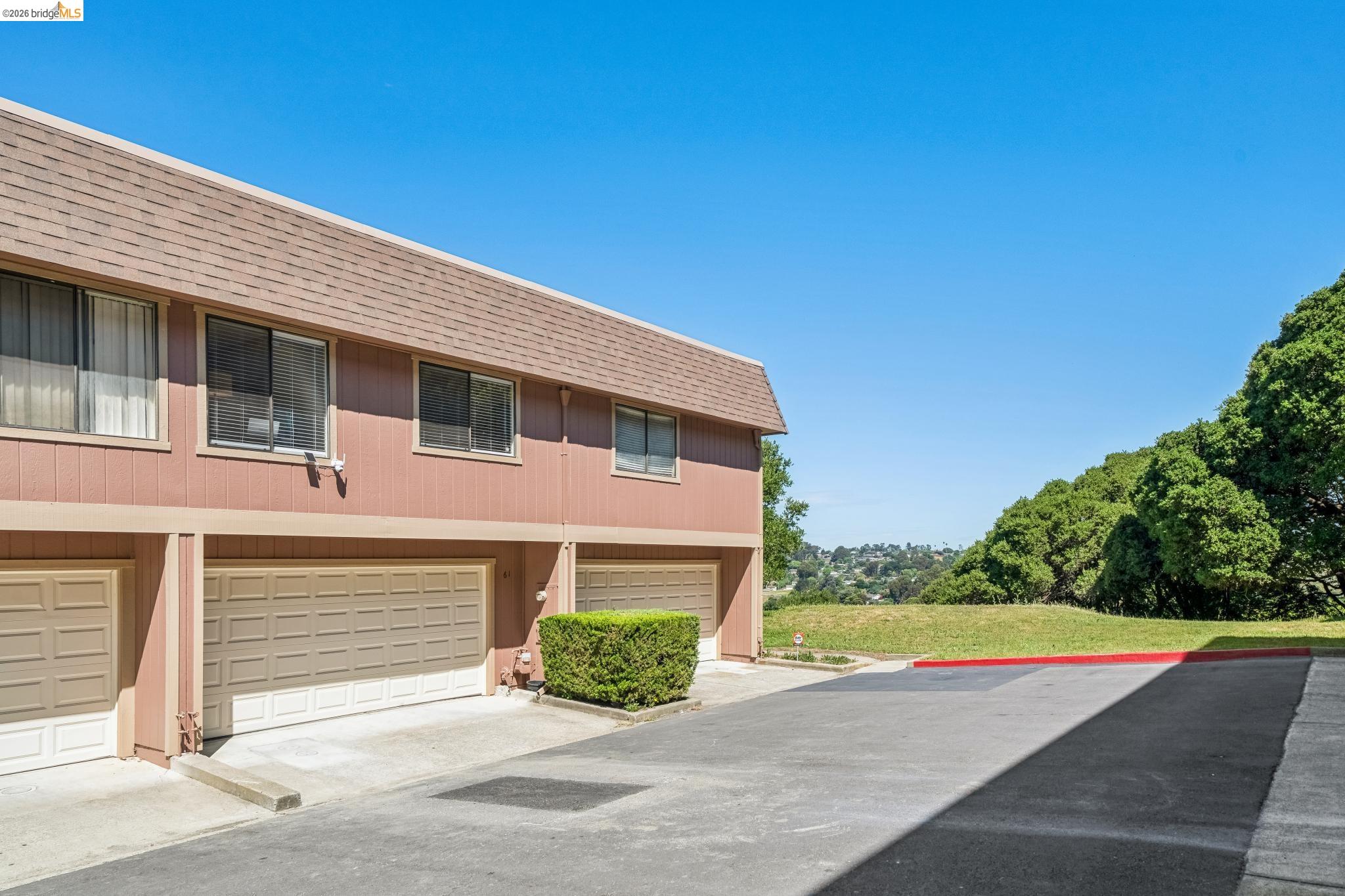 61 Parkview Ter