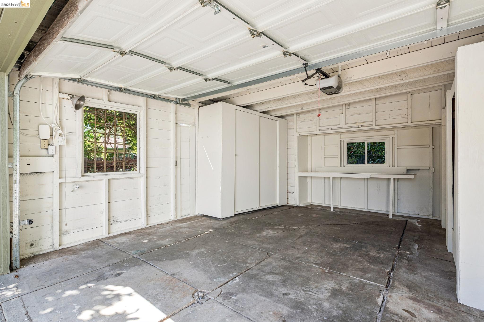 1233 Carleton St