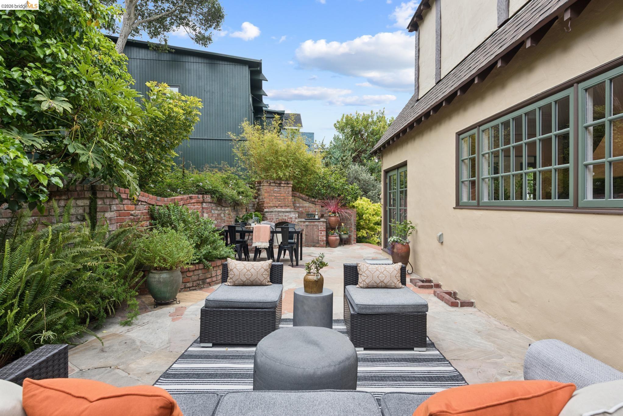 131 Montrose Rd