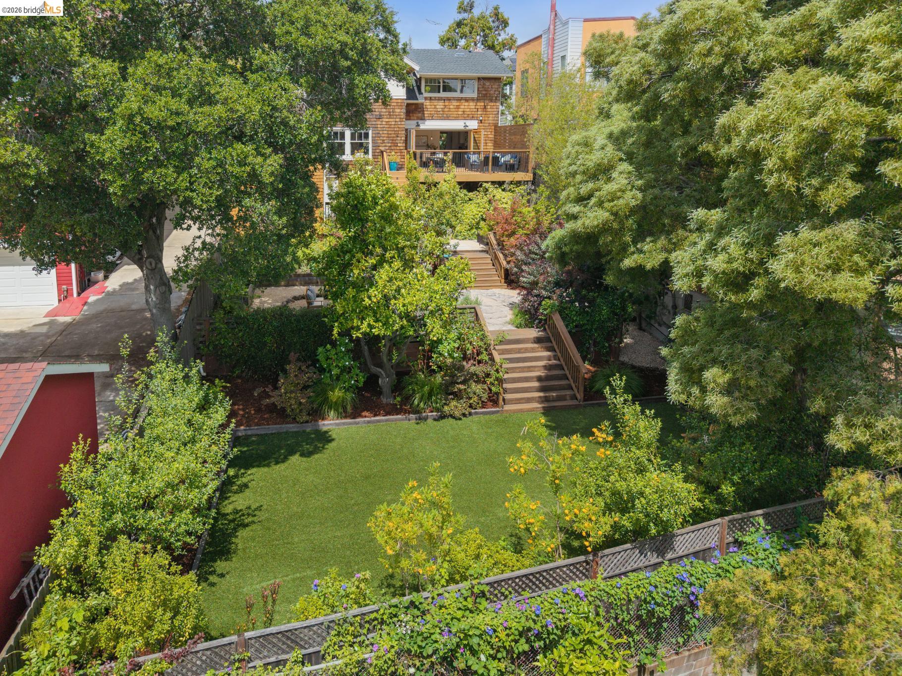 608 Jean St