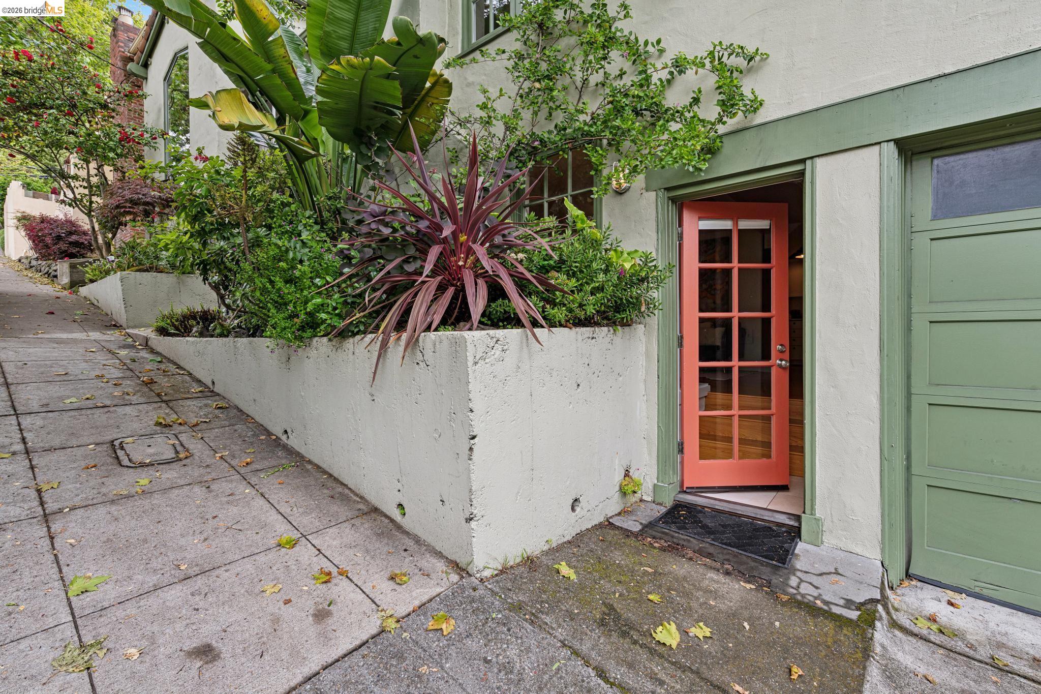 2370 Marin Ave