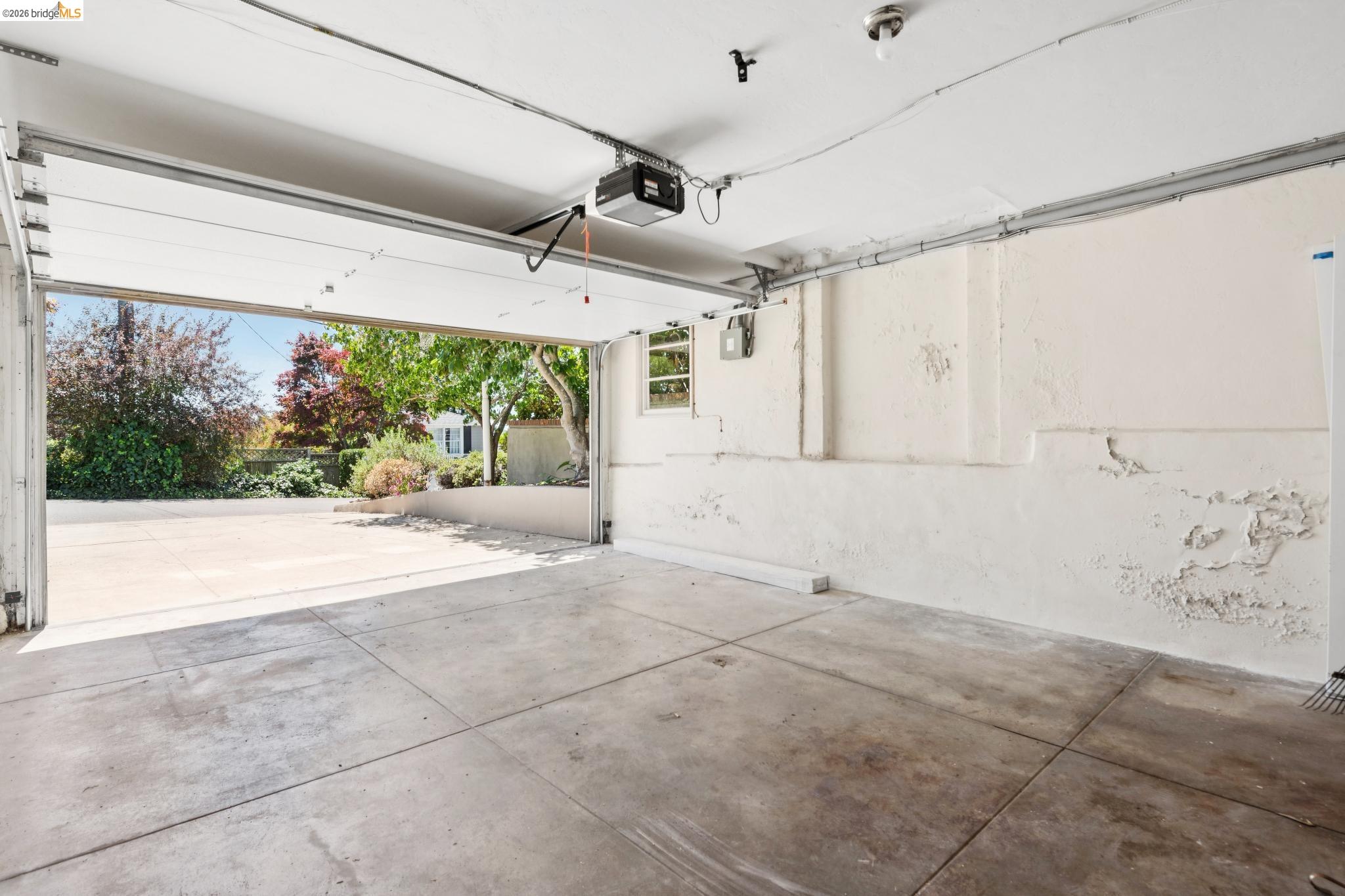 5430 Proctor Ave