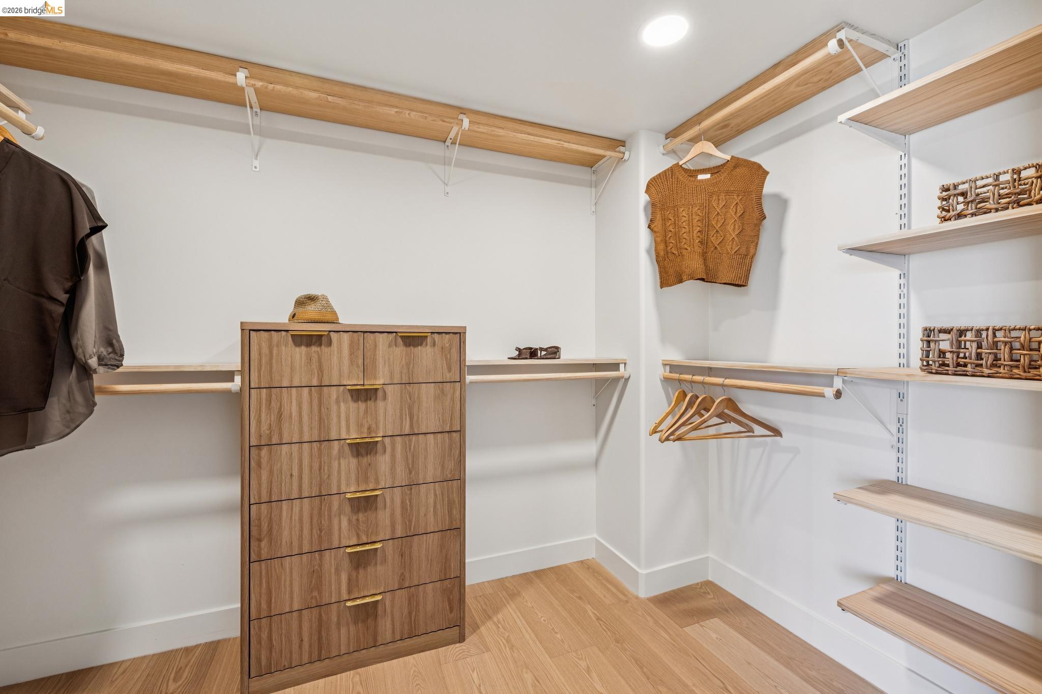 1328 Summit Rd