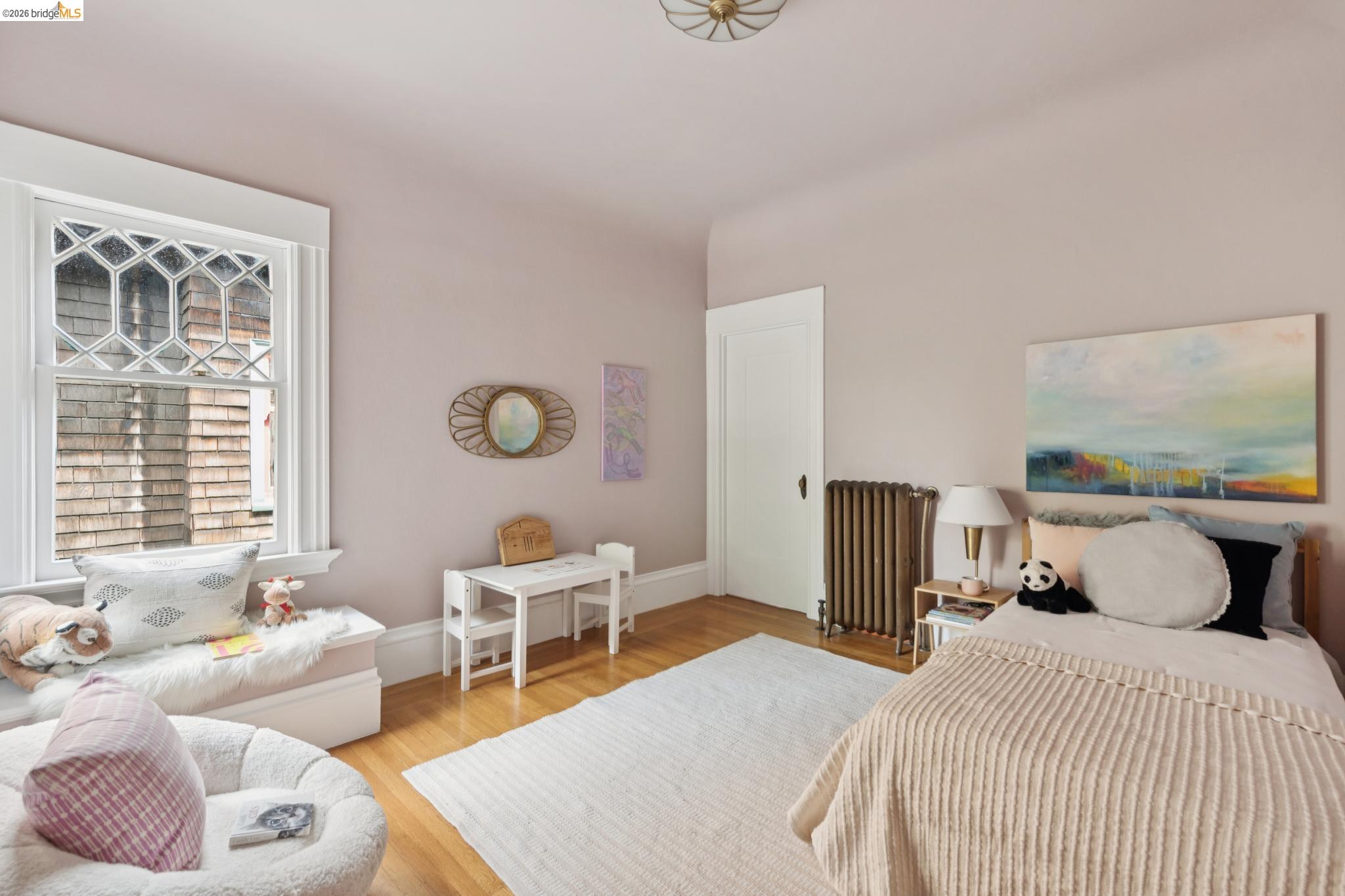 2121 Carleton St