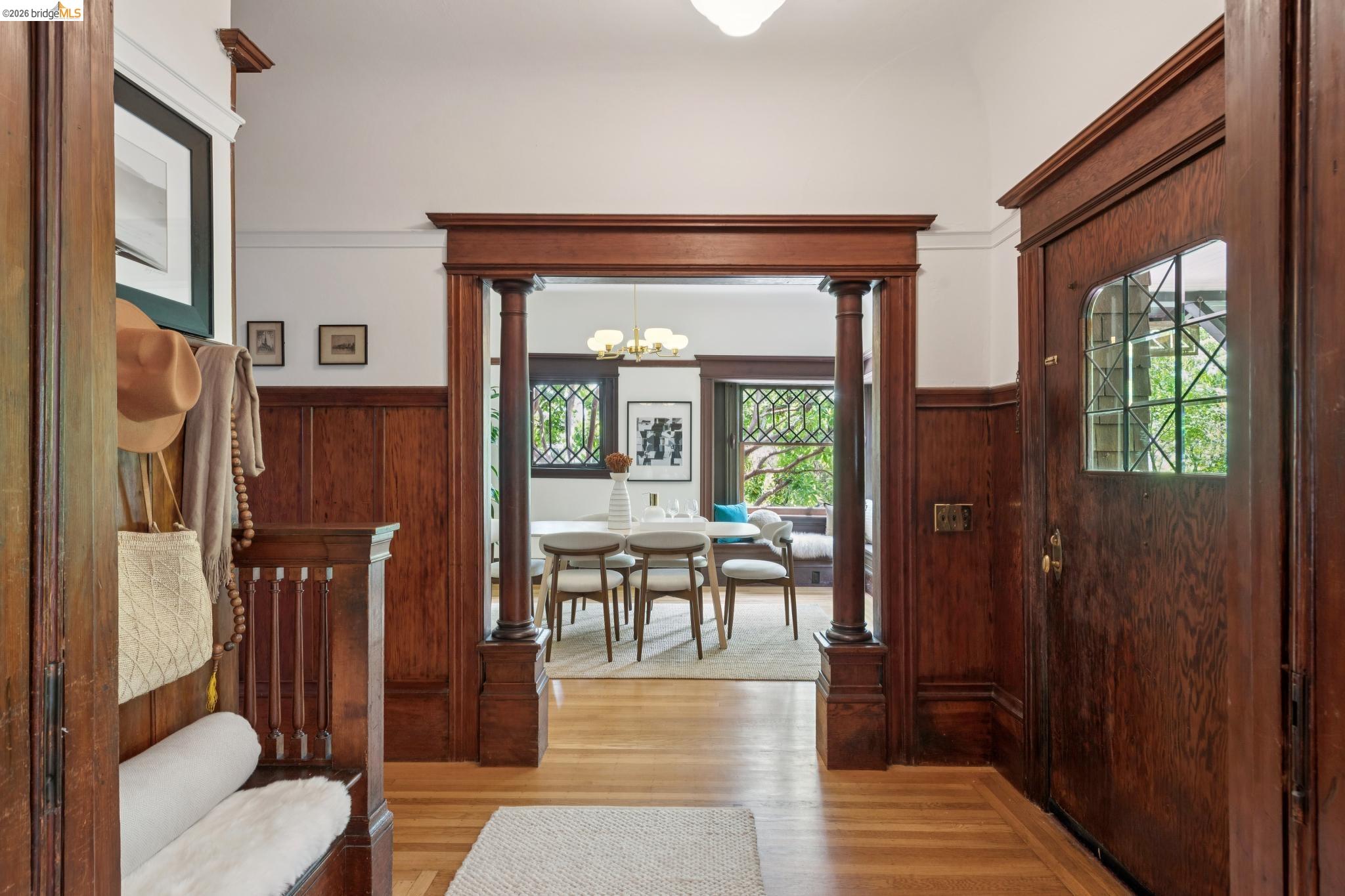 2121 Carleton St