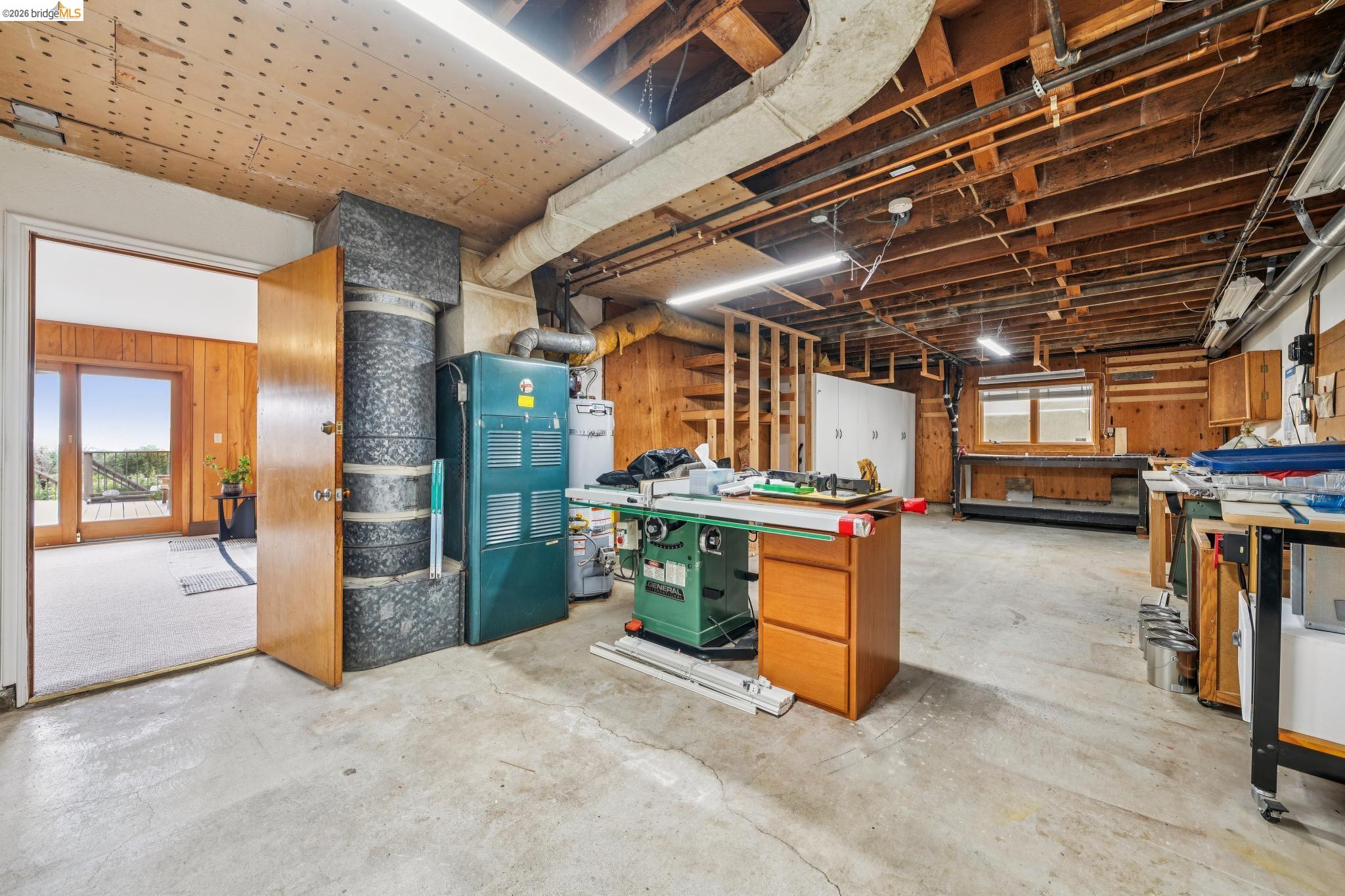 7355 Stockton Ave