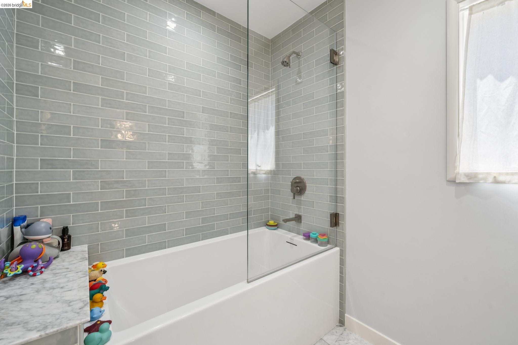200 Fairlawn Dr