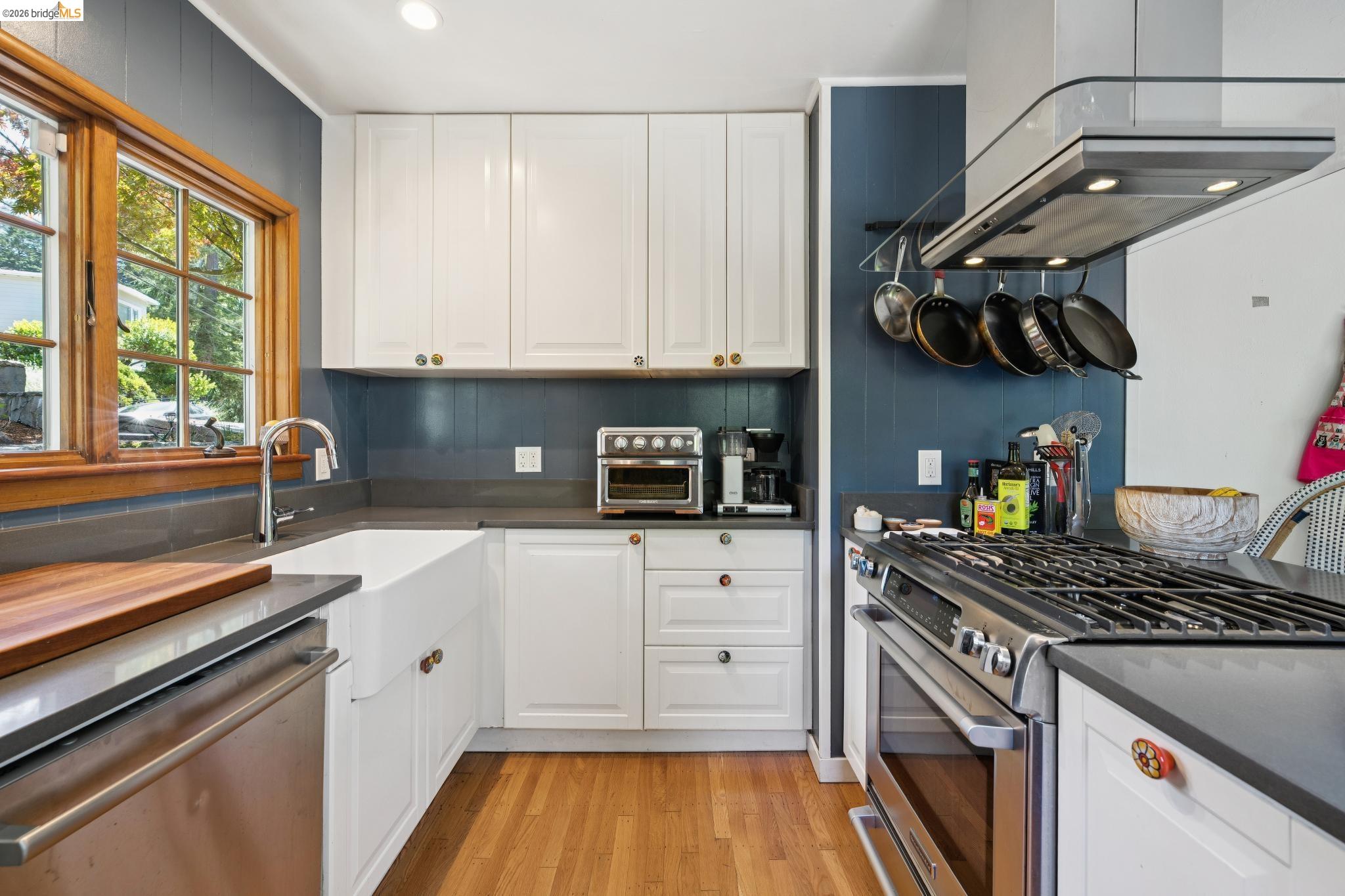 200 Fairlawn Dr