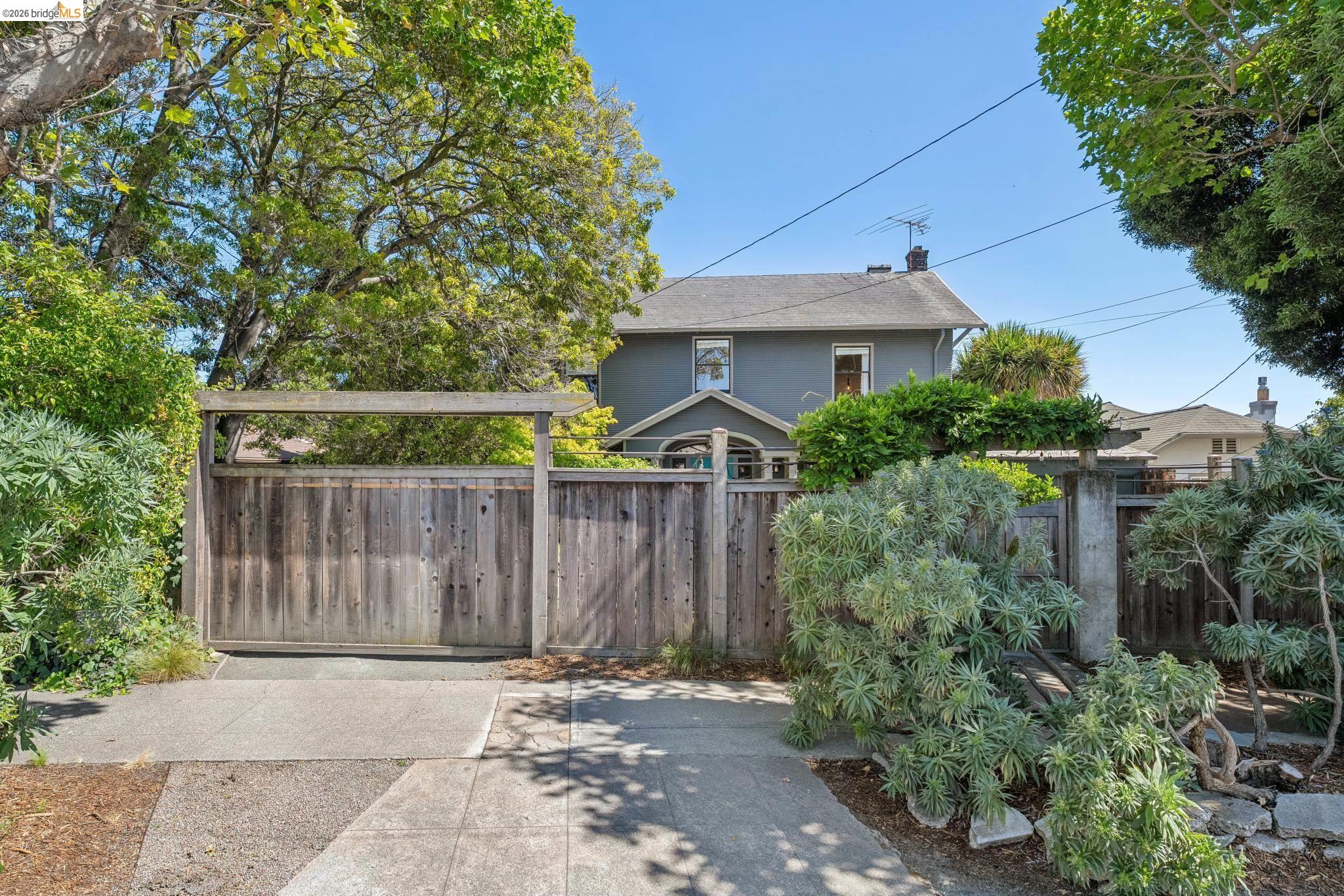 1994 Marin Ave
