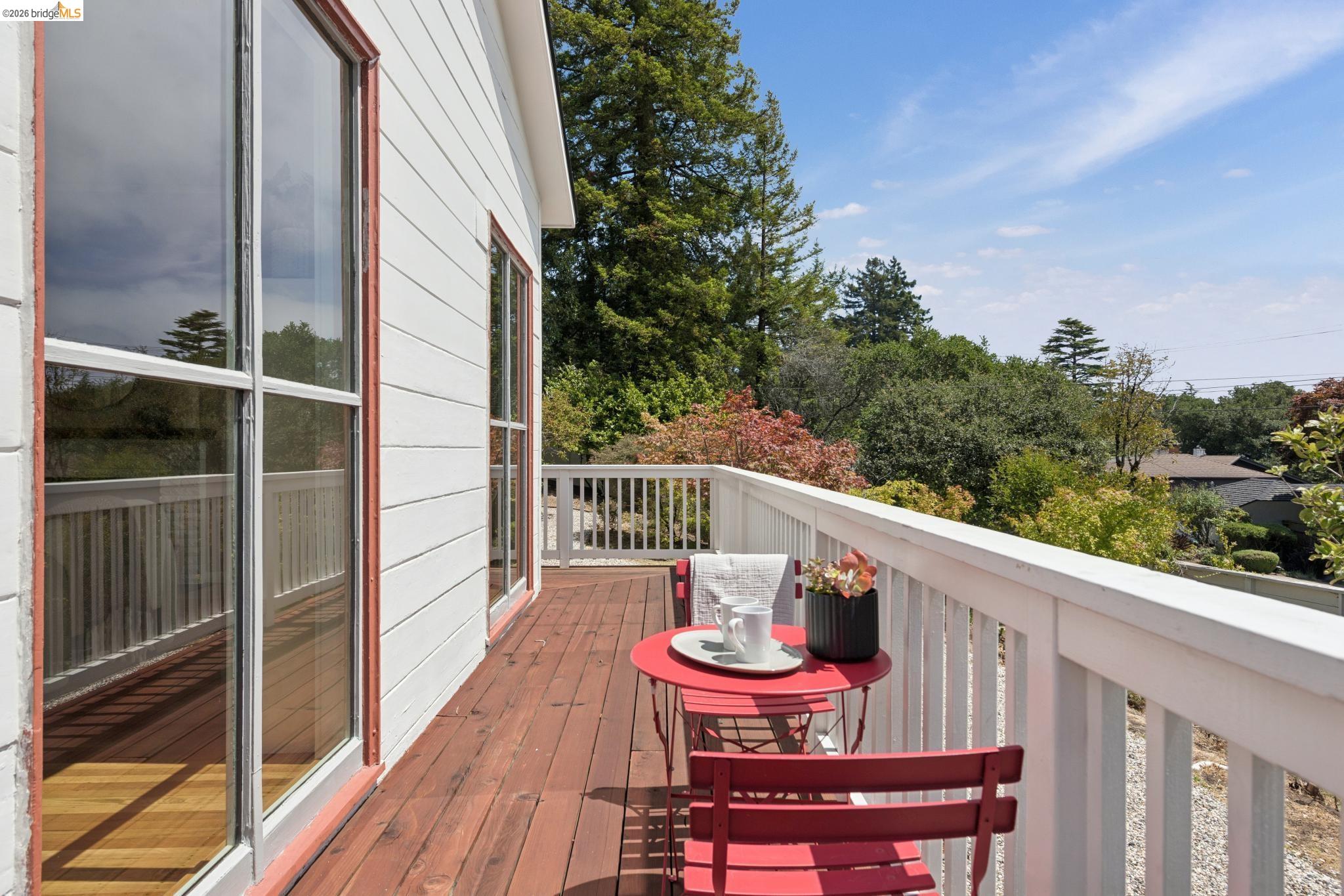 798 Creston Rd