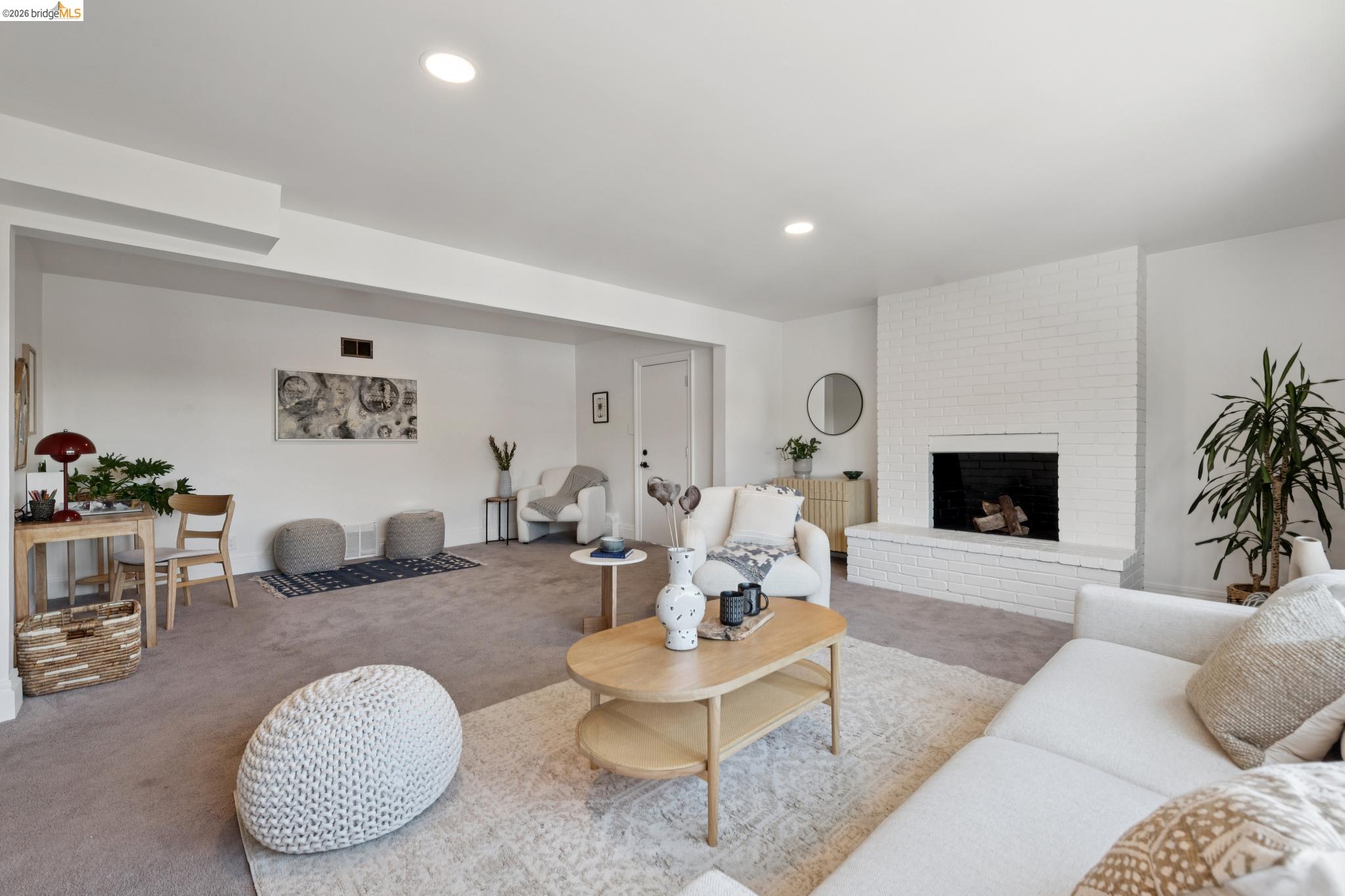 515 Vincente Ave