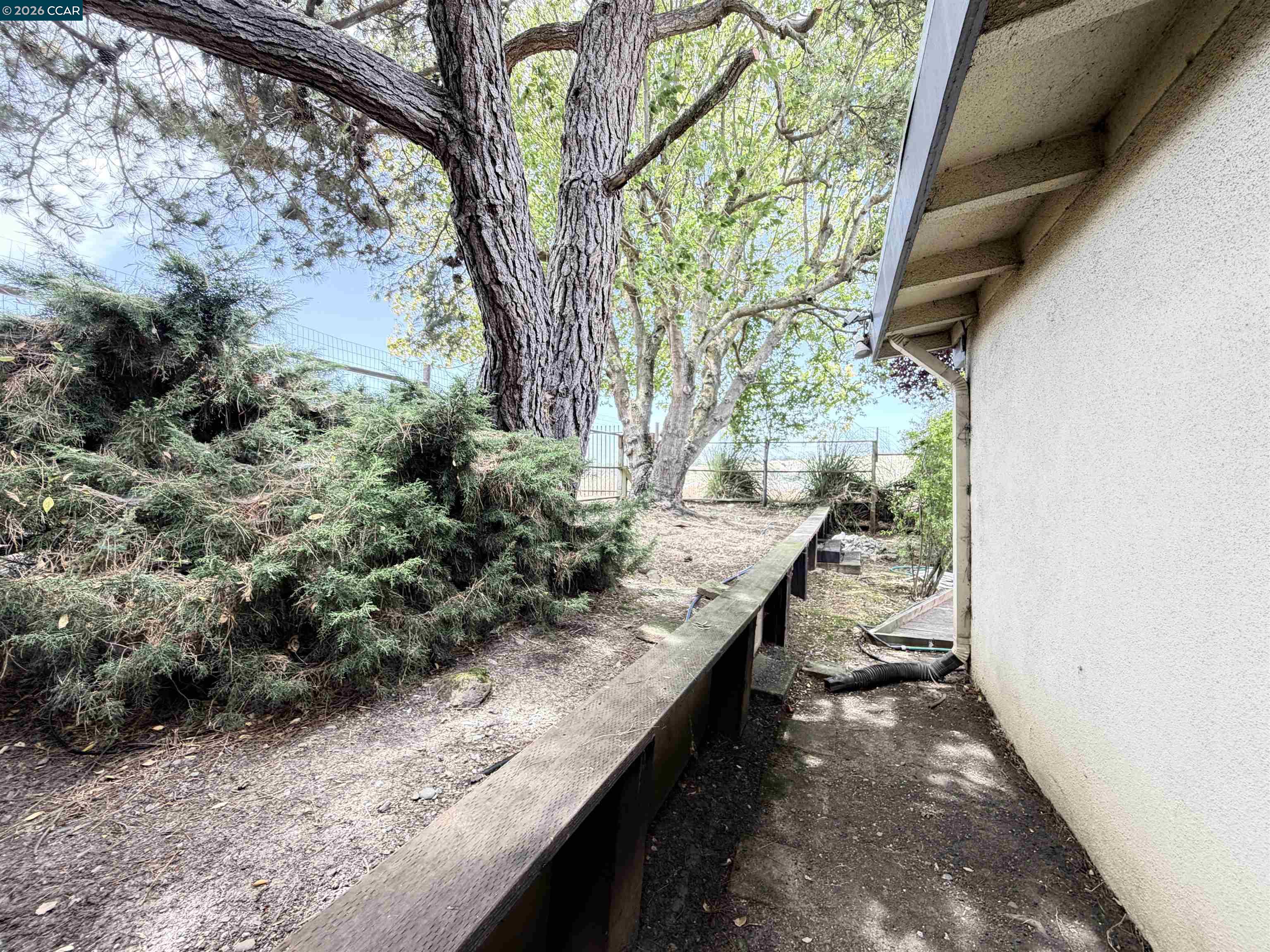 4072 Saint James Dr