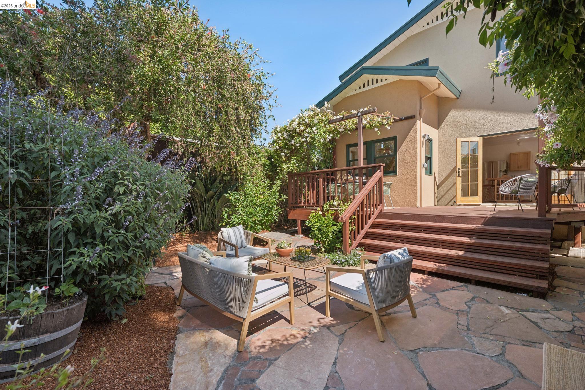 1645 Capistrano Ave