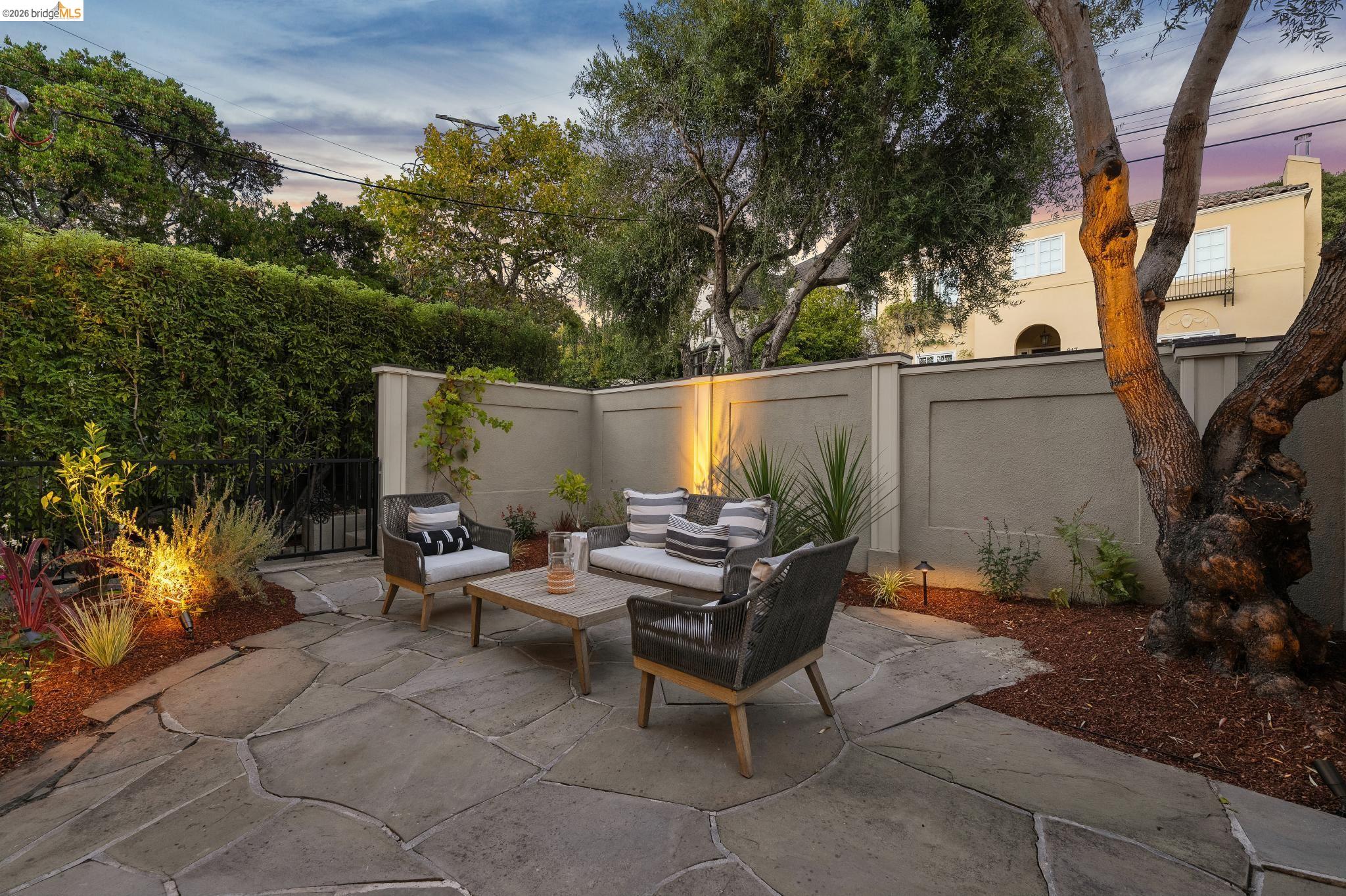 822 Mendocino Ave