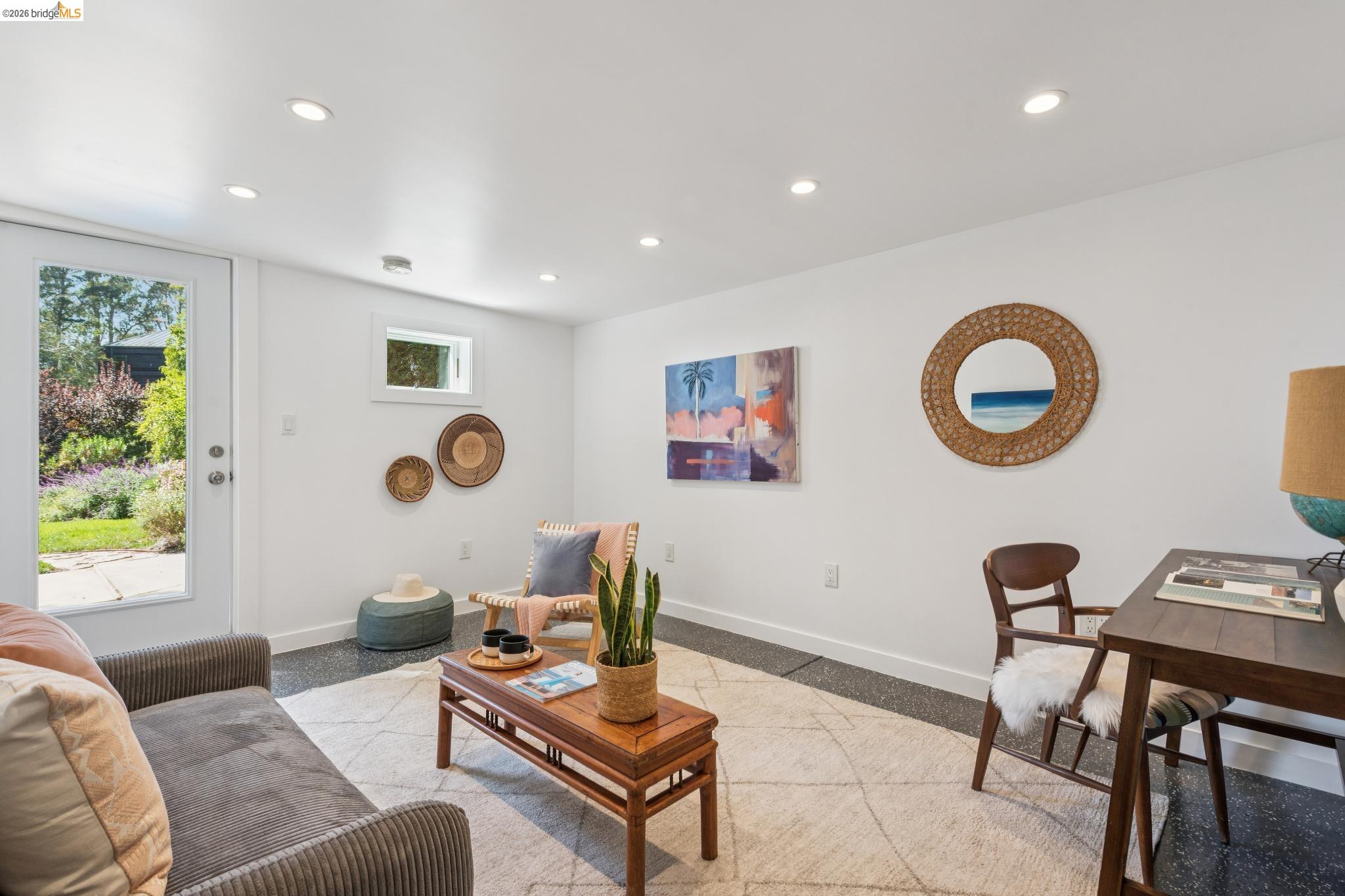 200 Fairlawn Dr