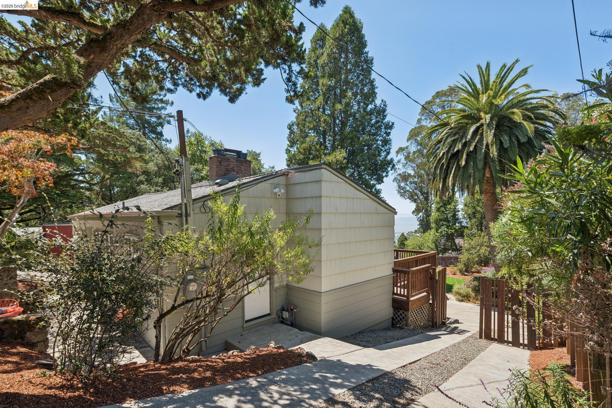 200 Fairlawn Dr