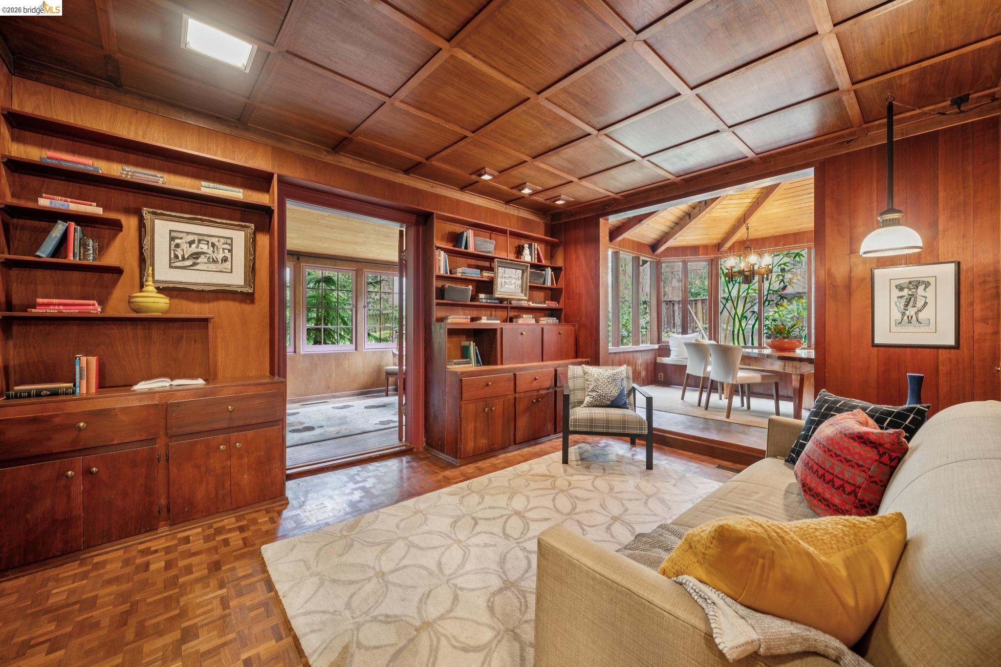 19 Sunset Dr