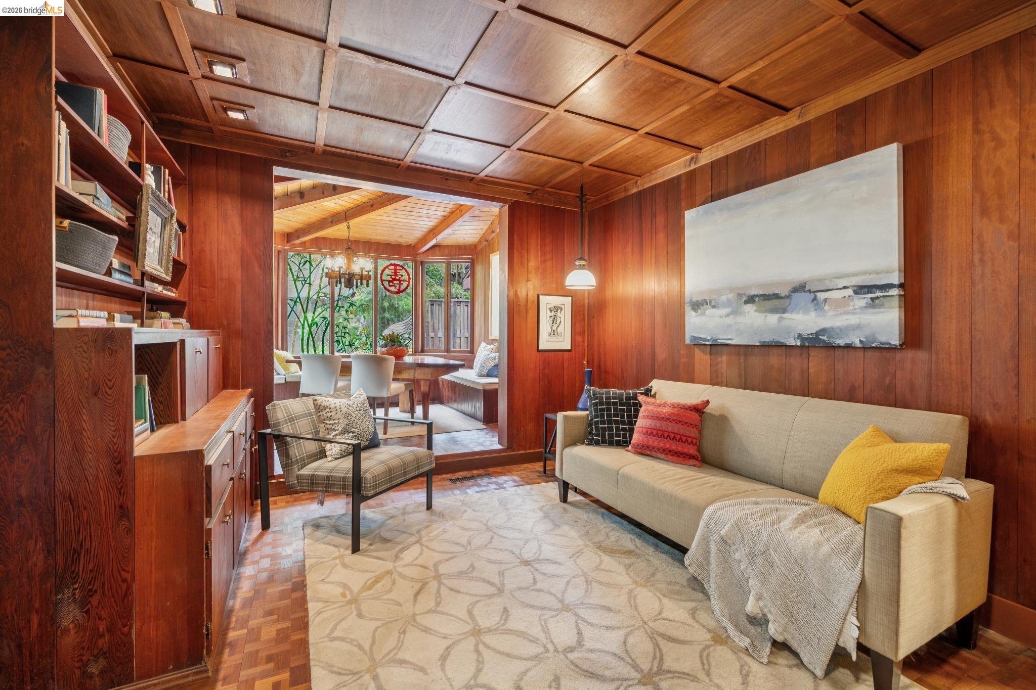 19 Sunset Dr