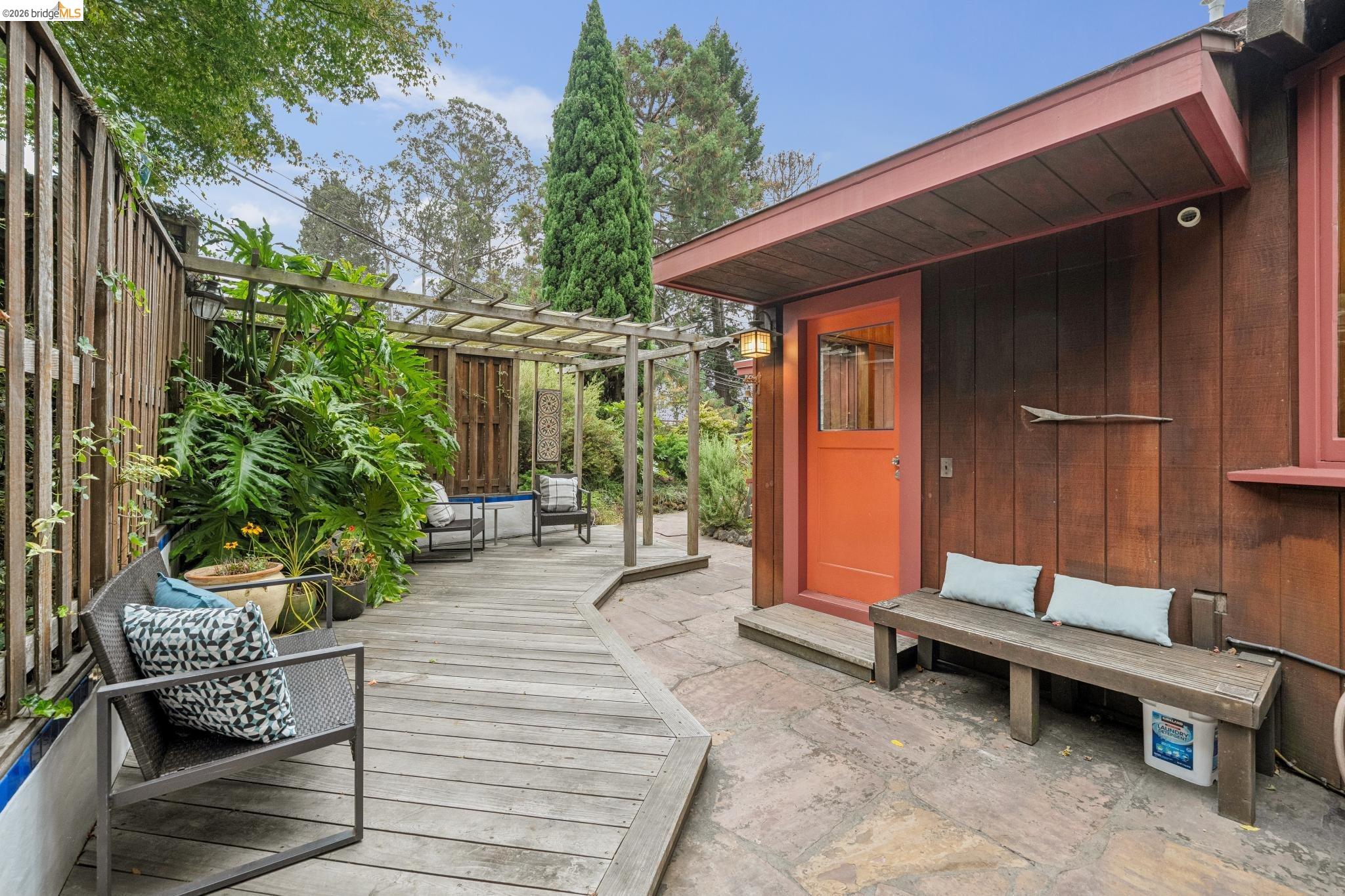 19 Sunset Dr