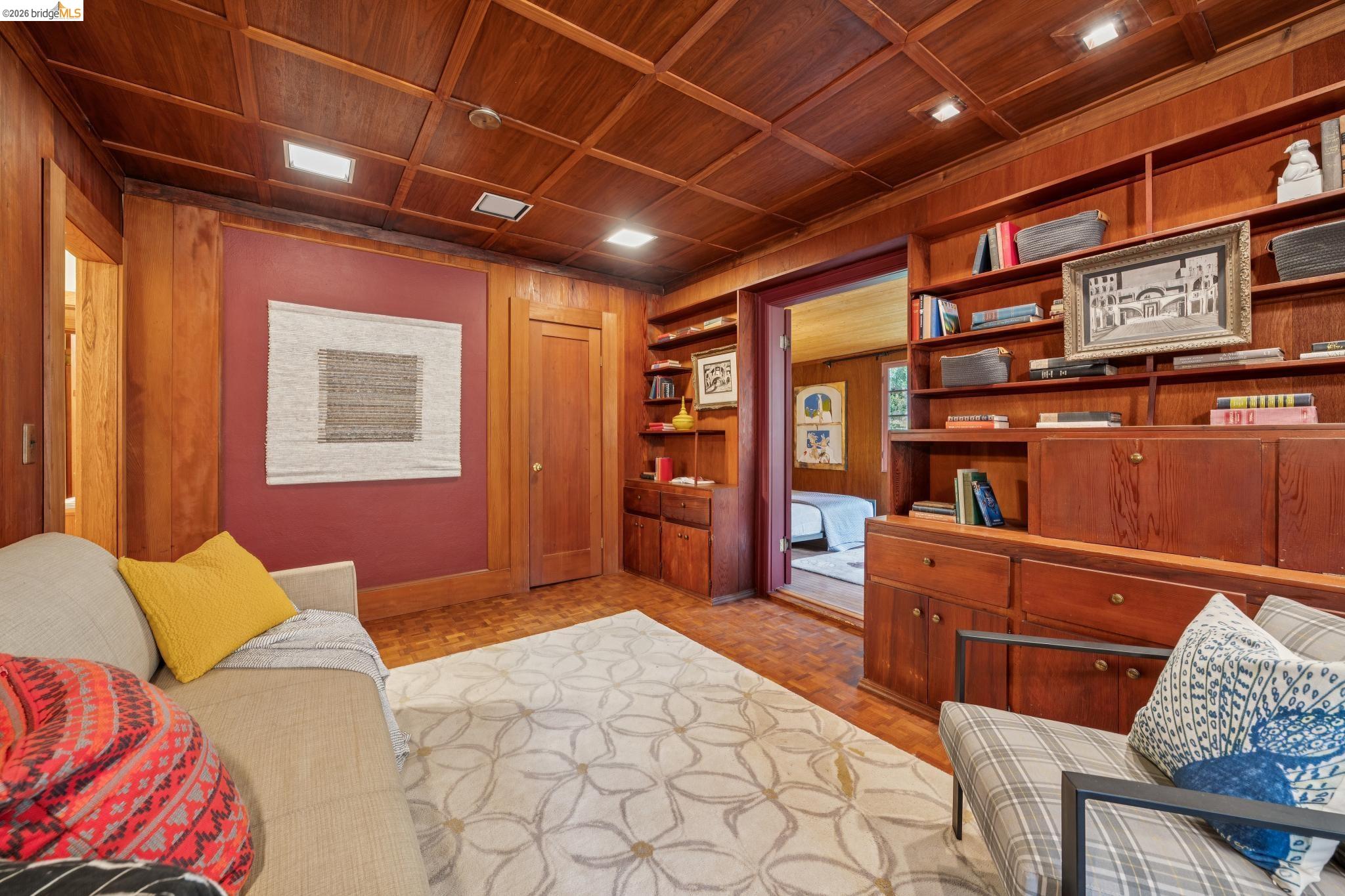 19 Sunset Dr
