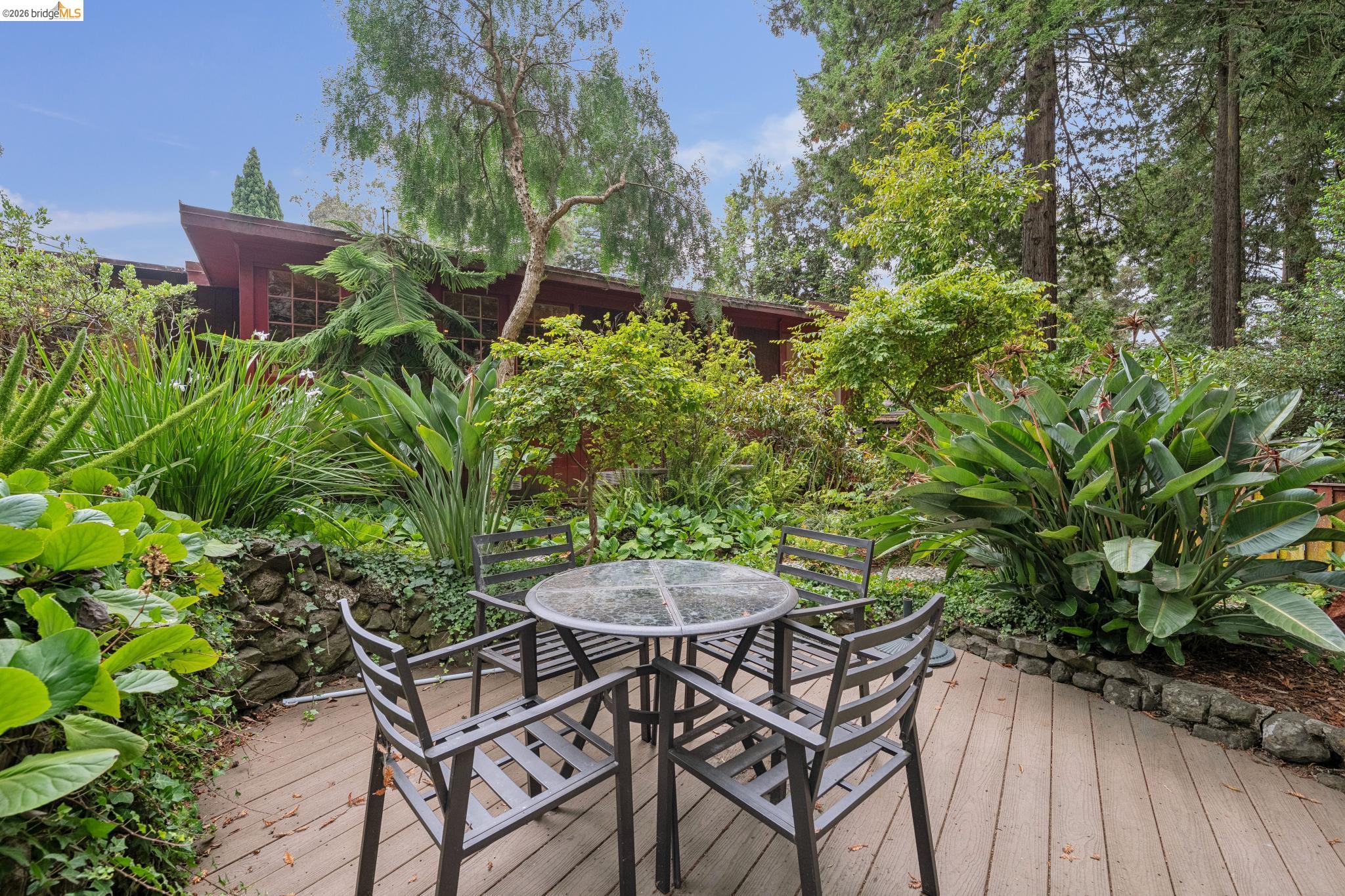 19 Sunset Dr