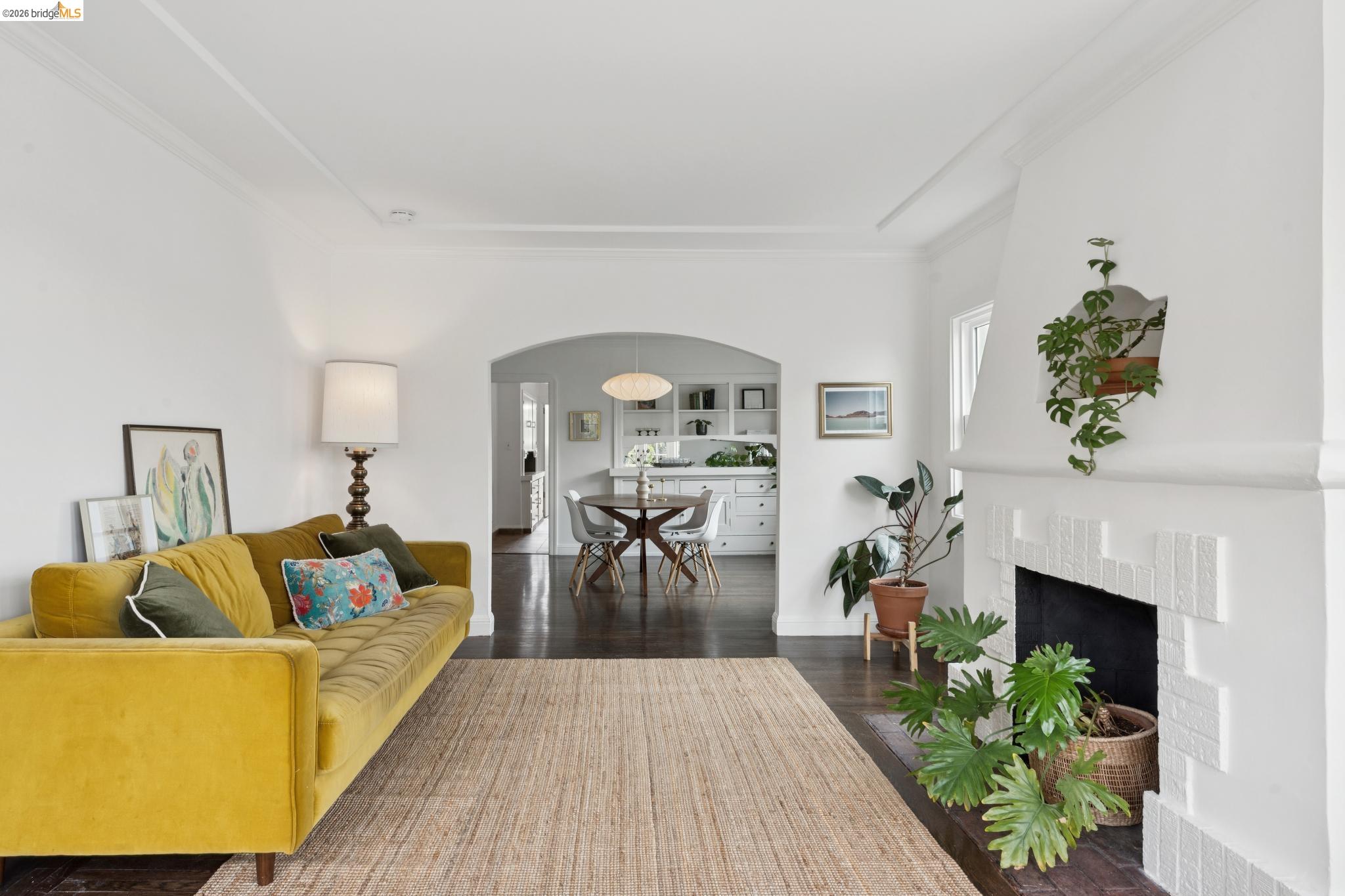 5366 Walnut