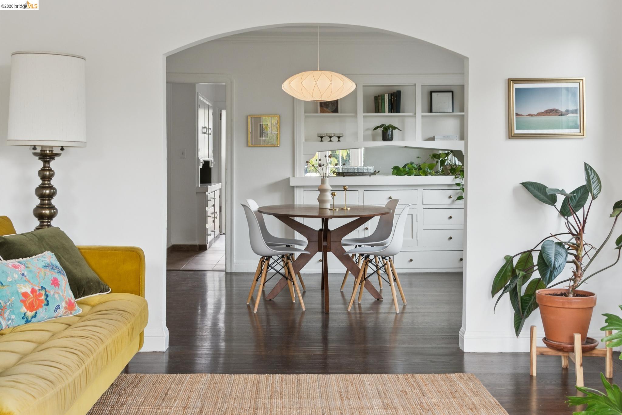 5366 Walnut